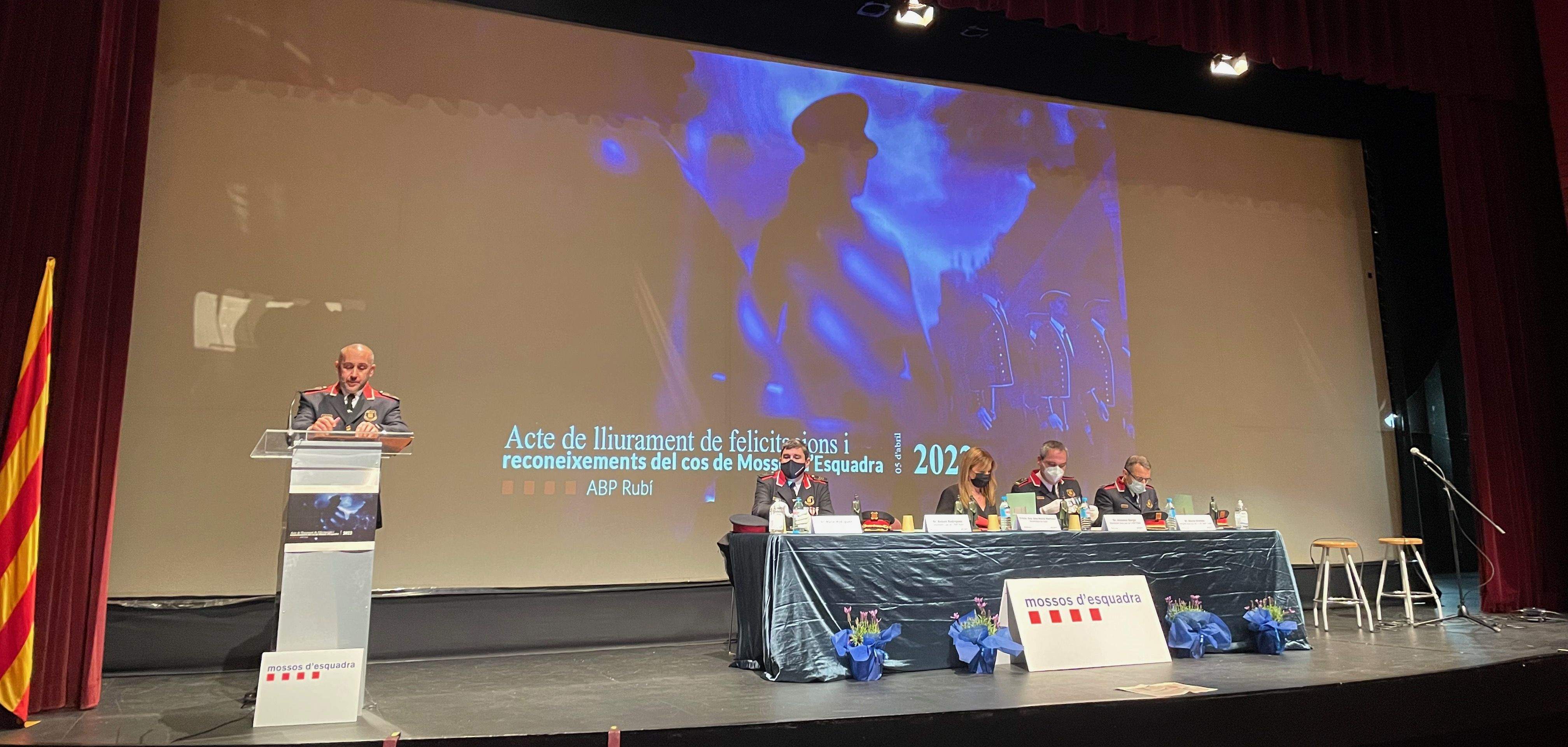 L'intendent Toni Rodríguez, nou cap de la comissaria de Rubí. FOTO: NHS