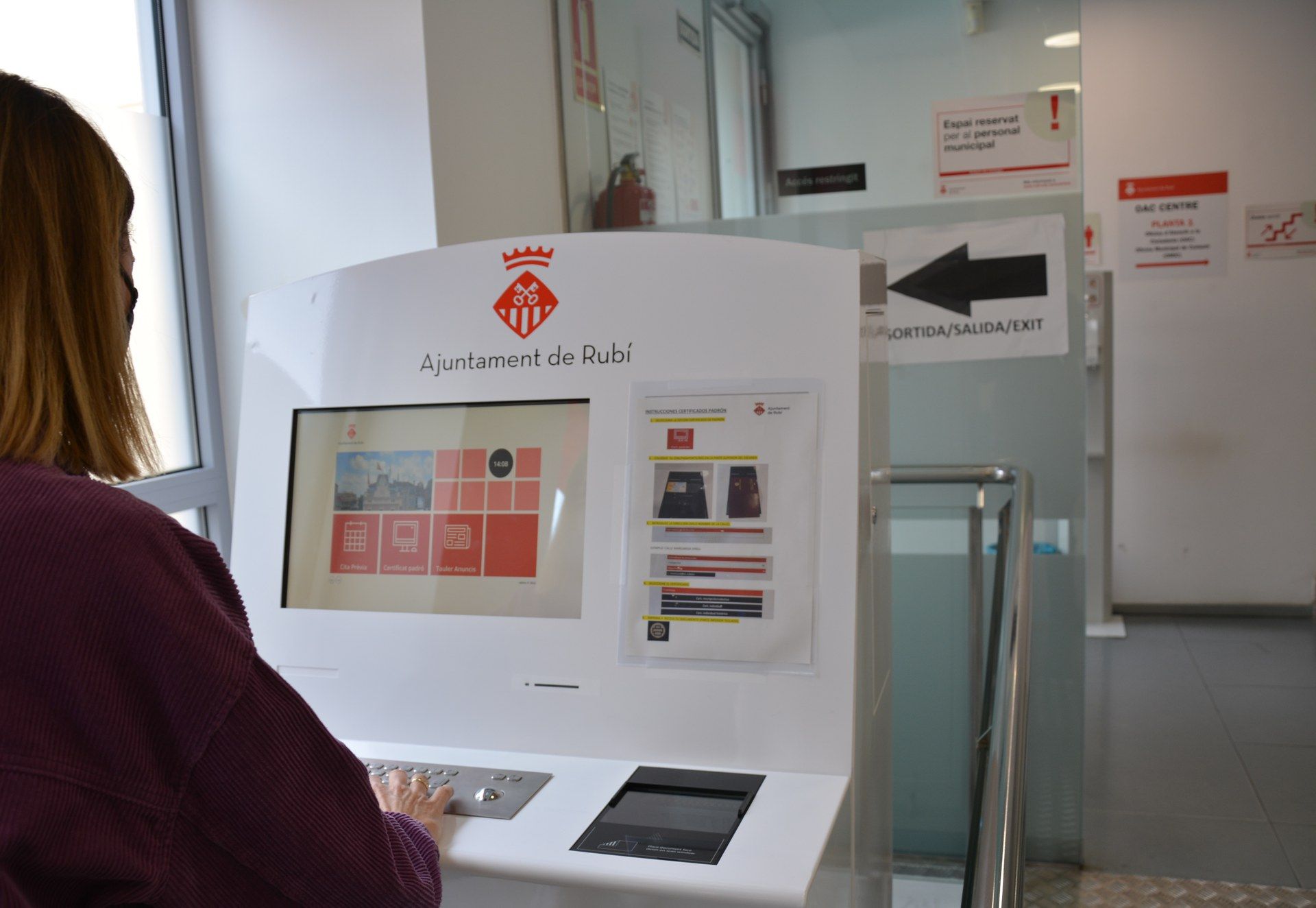 L’OAC posa en marxa un nou sistema per expedir certificats d’empadronament. FOTO: Ajuntament