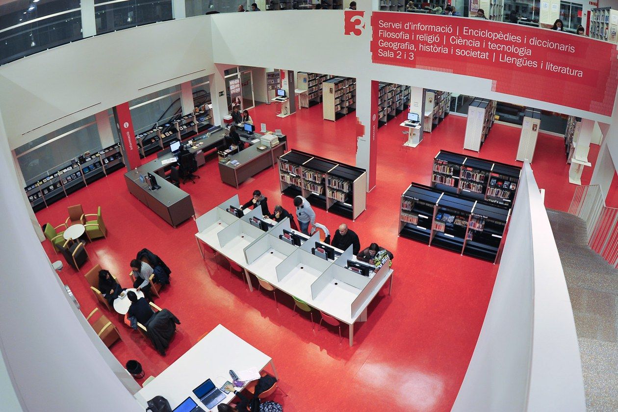 La Biblioteca Municipal s'uneix a un projecte d'inclusió i integració social. FOTO: Efren Montoya San José