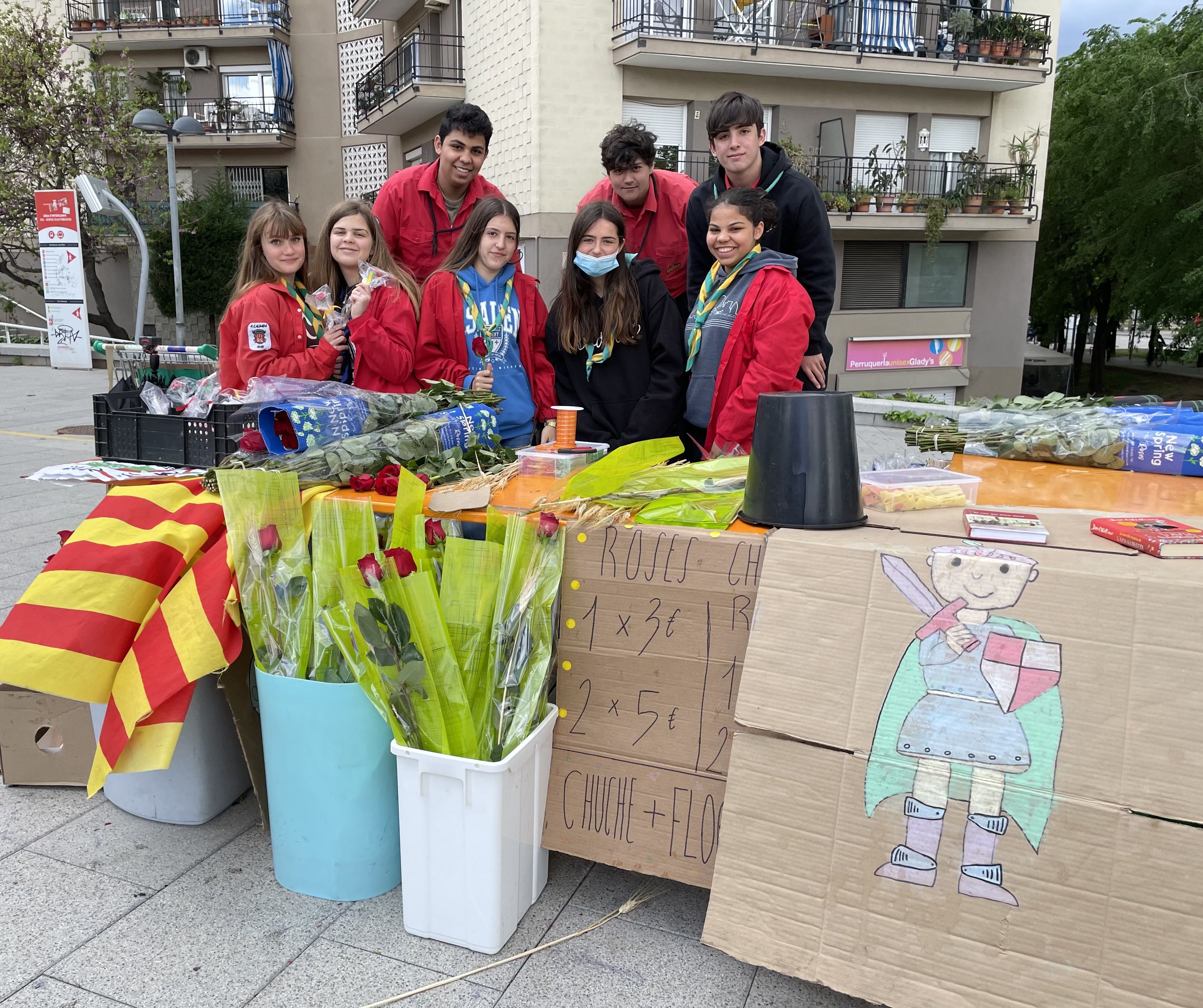 La diada de Sant Jordi recupera la normalitat. FOTO: Arnau Martínez