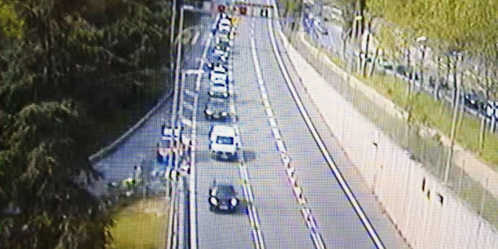 La C-16 ha estat tallada per un accident. FOTO: Trànsit