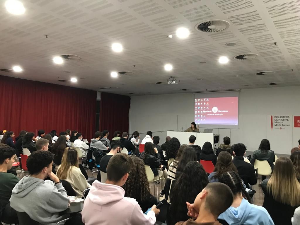 Els participants s'han trobat a la biblioteca. FOTO: Ajuntament de Rubí