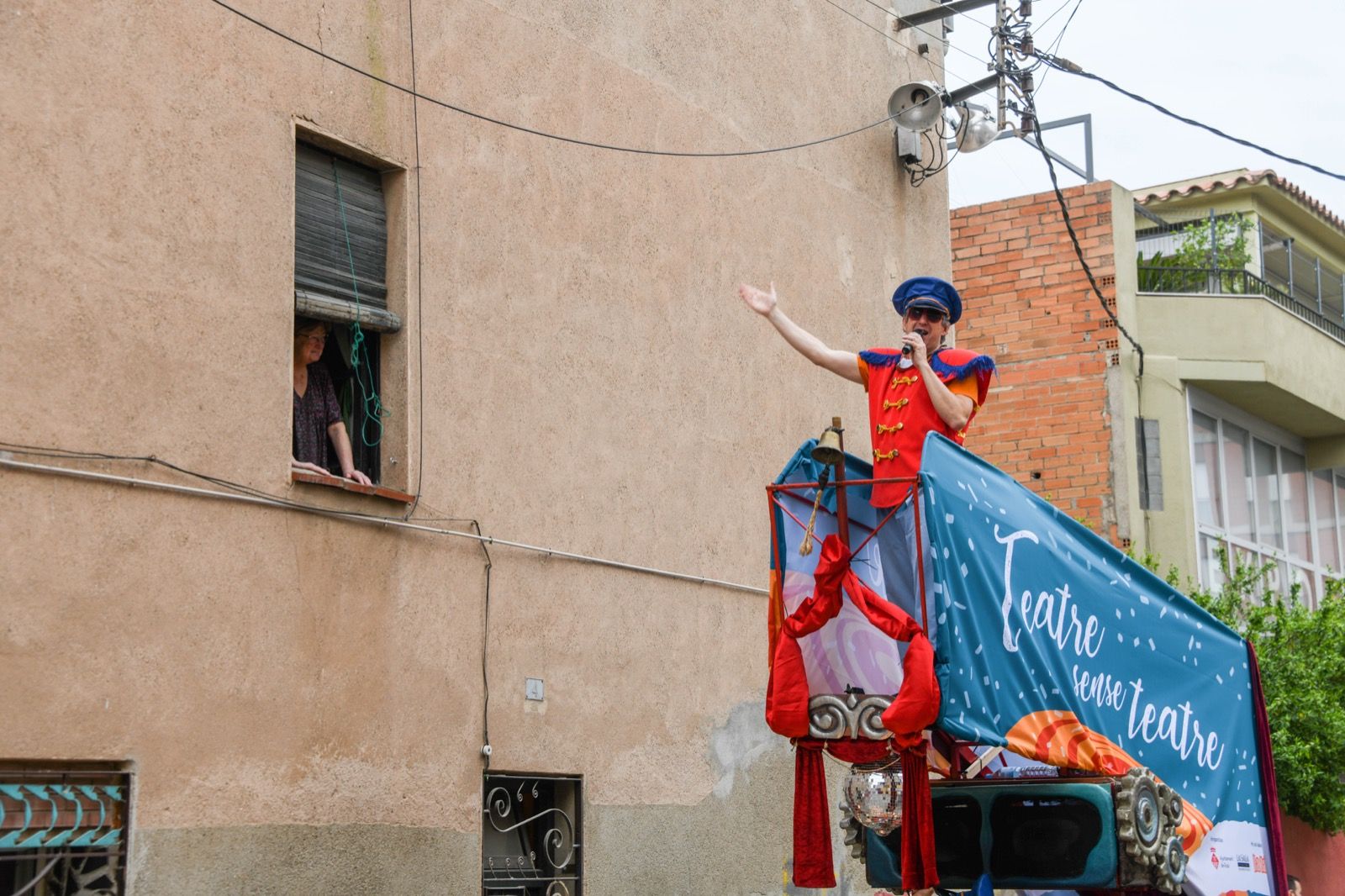 Imatge d'arxiu de l'espectacle Les Pompiers pels carrers de Rubí amb la companyia La Tal. FOTO: Cedida Imatge d'arxiu de l'espectacle Les Pompiers pels carrers de Rubí amb la companyia La Tal. FOTO: Cedida