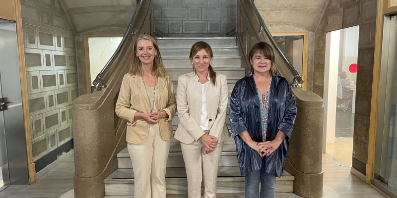 L'alcaldessa de Sant Cugat, Mireia Ingla, la de Rubí, Ana María Martínez, i la primera tinent d'alcaldia de Terrassa, Lluïsa Melgares. FOTO: NHS 