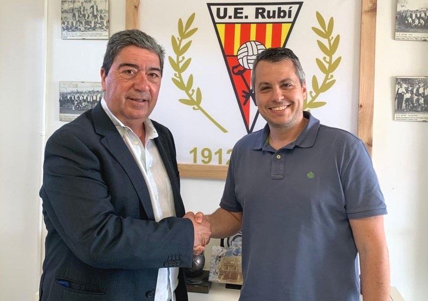 El president de la UE Rubí, Josep Alcalá, i el nou director esportiu Jose Solivelles. FOTO: Cedida