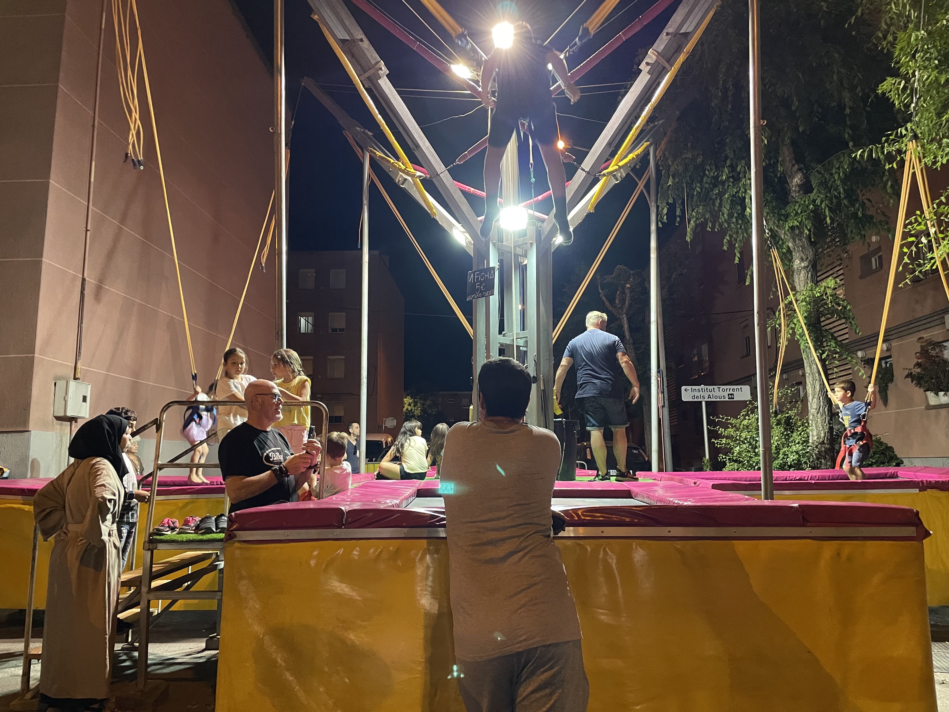 El barri del 25 de Setembre gaudeix de les seves festes. FOTO: Arnau Martínez