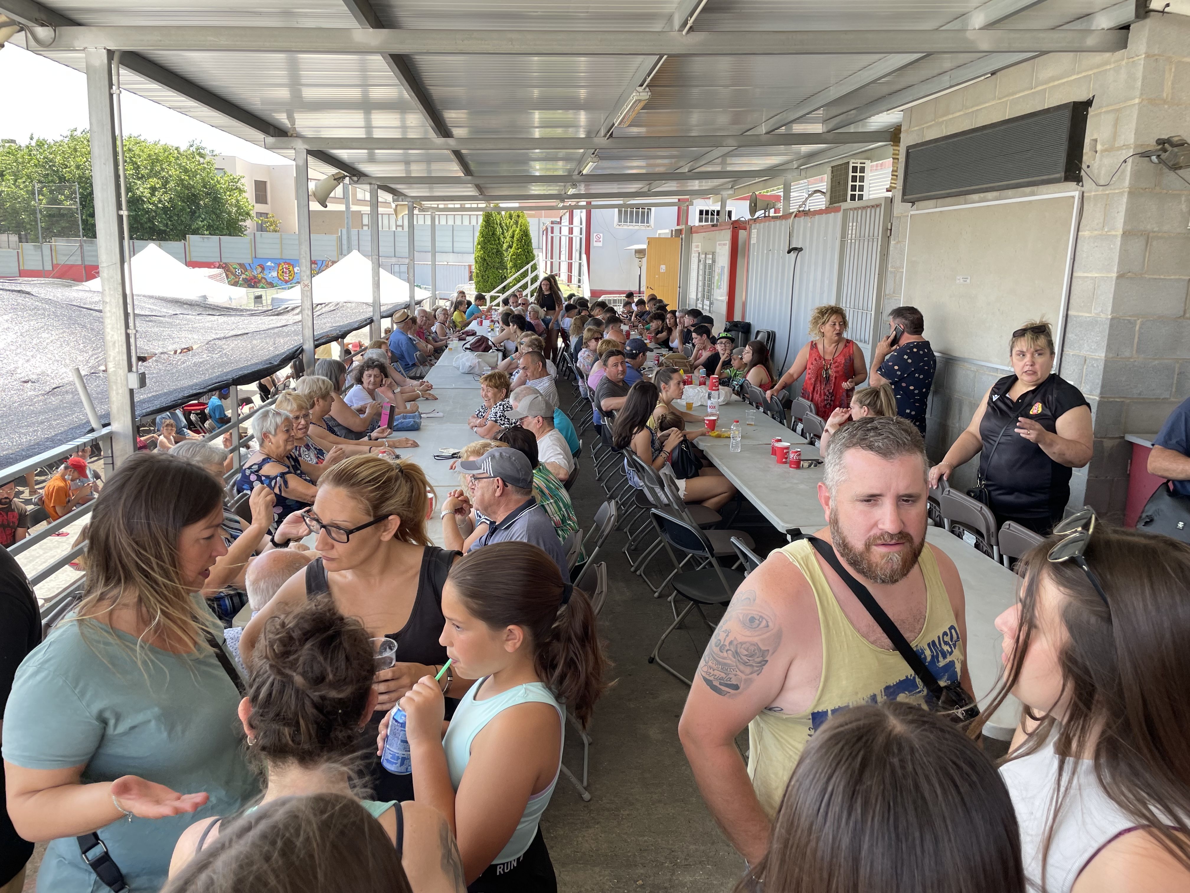 El barri del 25 de Setembre gaudeix de les seves festes. FOTO: Arnau Martínez