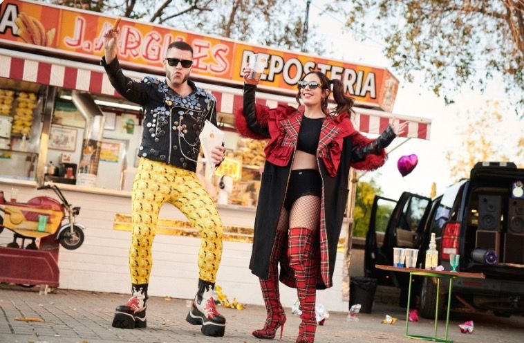 El grup musical Ladilla Rusa està format per Tania Lozano y Víctor F. Clares. FOTO: Extreta de la web oficial del grup