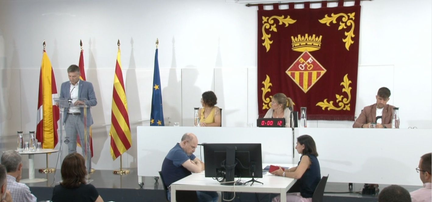 El ple de ciutat a l'auditori de la Biblioteca municipal s'ha pogut seguir per streaming