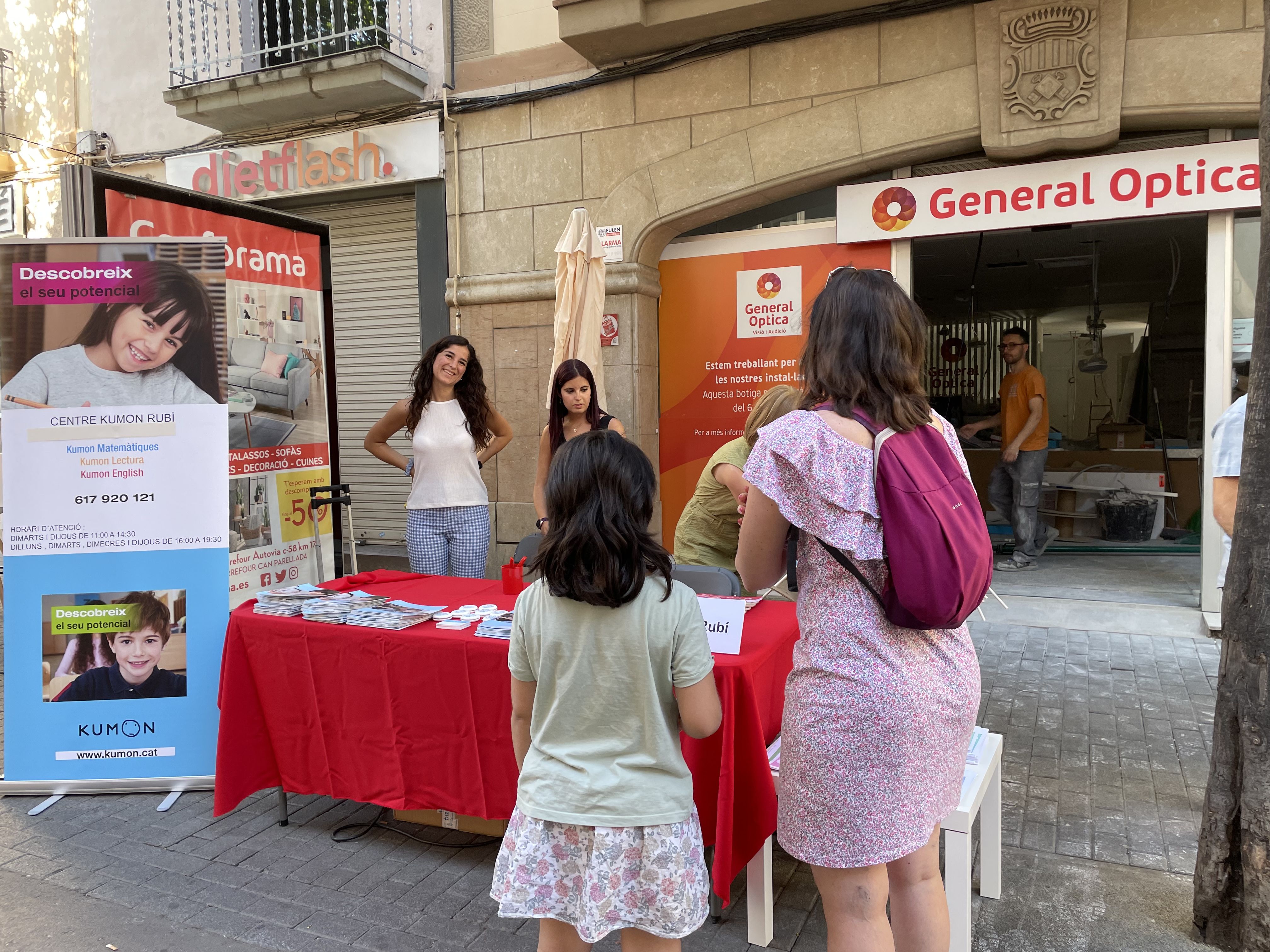 Rubí gaudeix d'una nova edició de la Botiga al Carrer. FOTO: Arnau Martínez