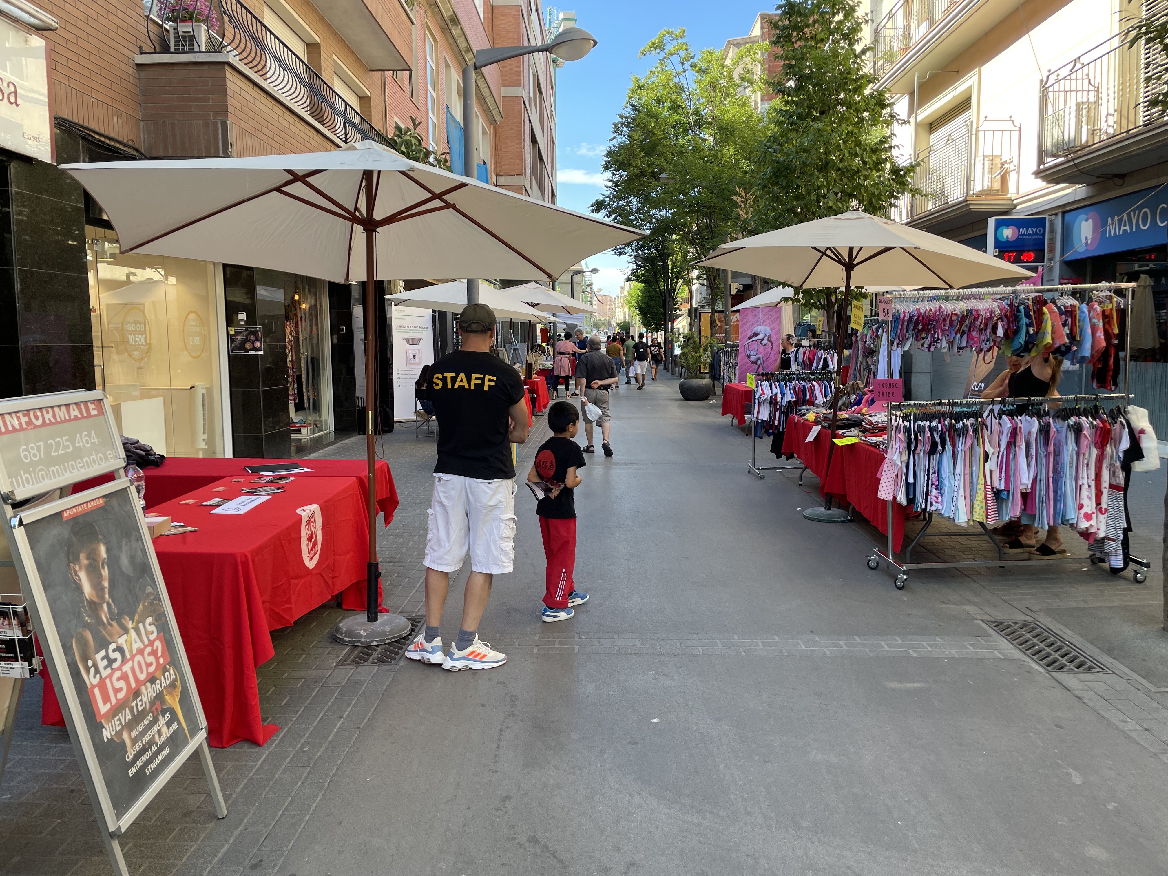 Rubí gaudeix d'una nova edició de la Botiga al Carrer. FOTO: Arnau Martínez