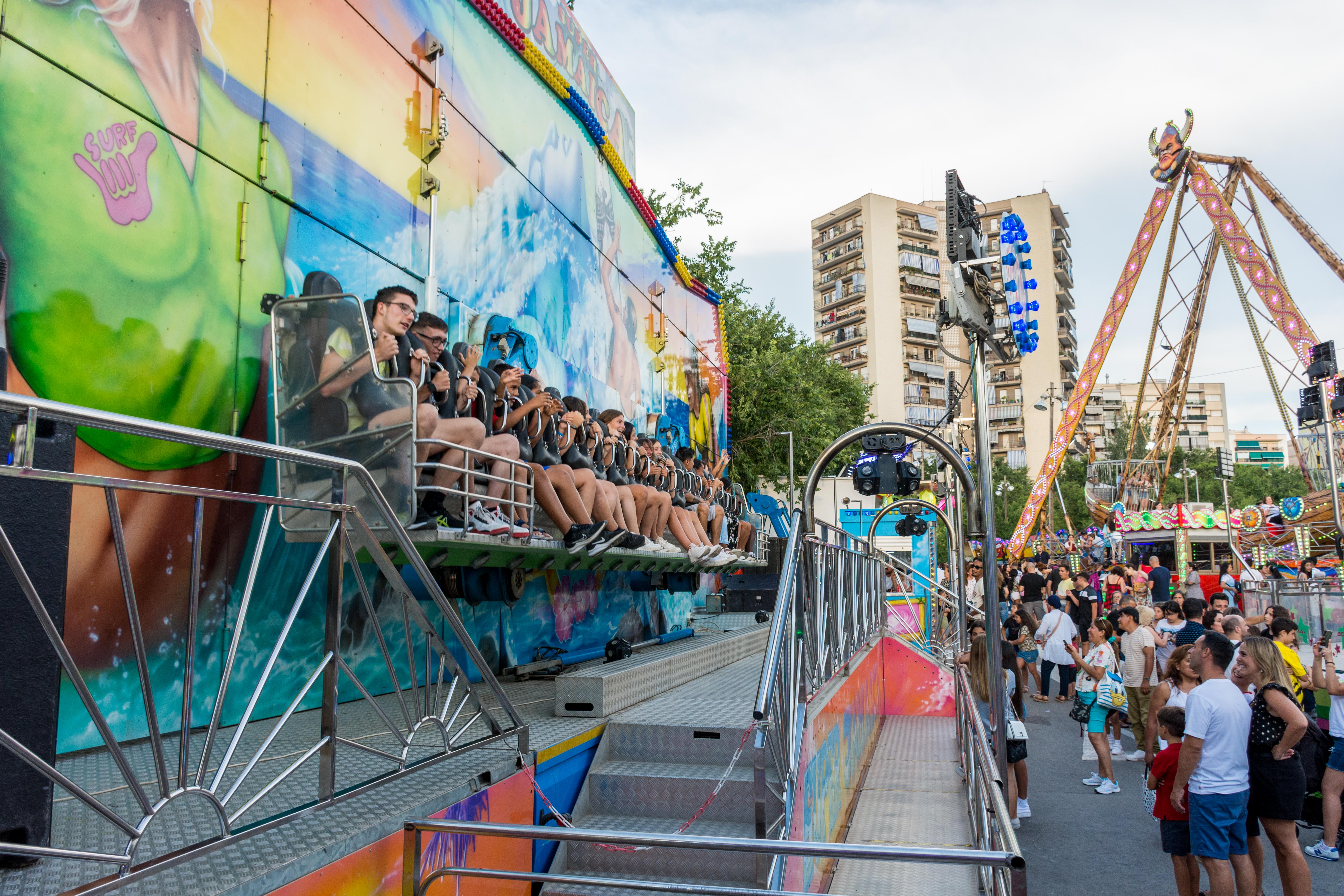 Fira d'atraccions a la zona del Rubí Forma per Festa Major. FOTO: Carmelo Jiménez