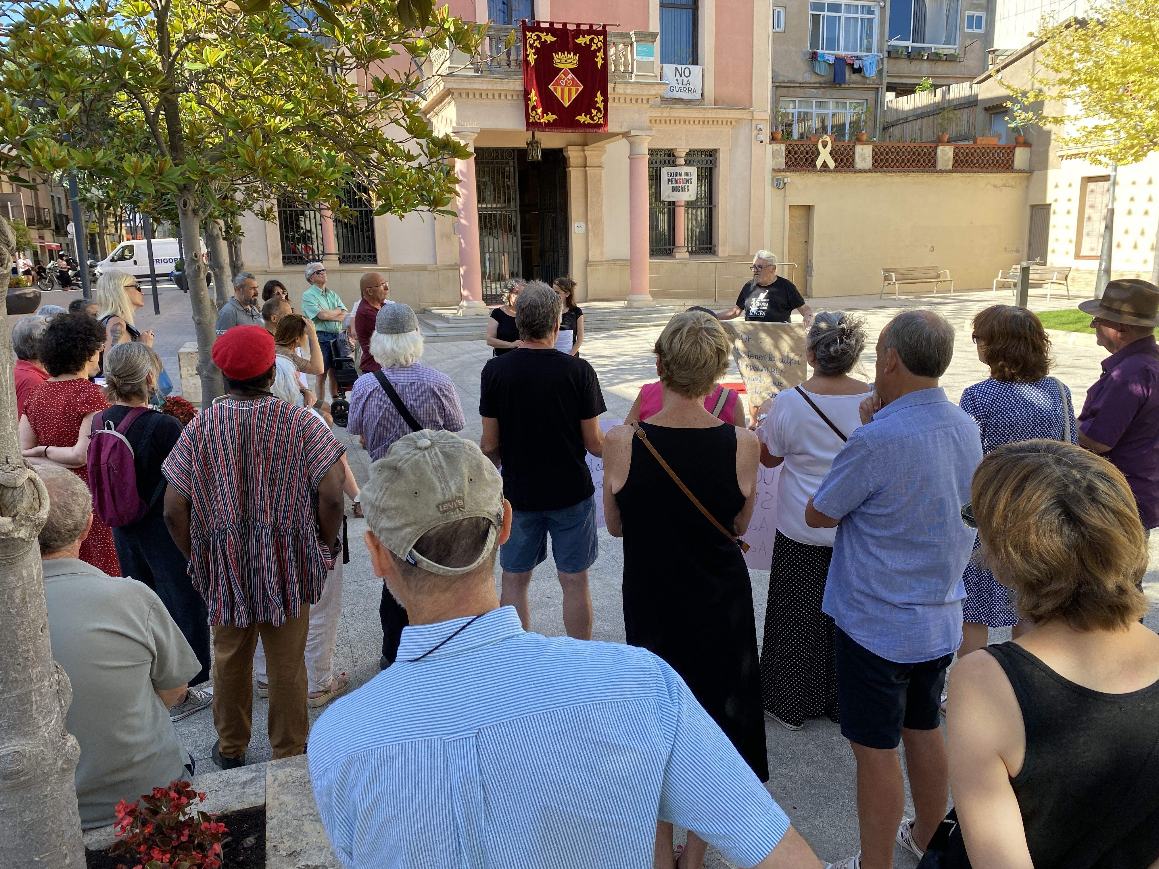 Rubí Acull ha celebrat una concentració contra les morts a Melilla. FOTO: Arnau Martínez