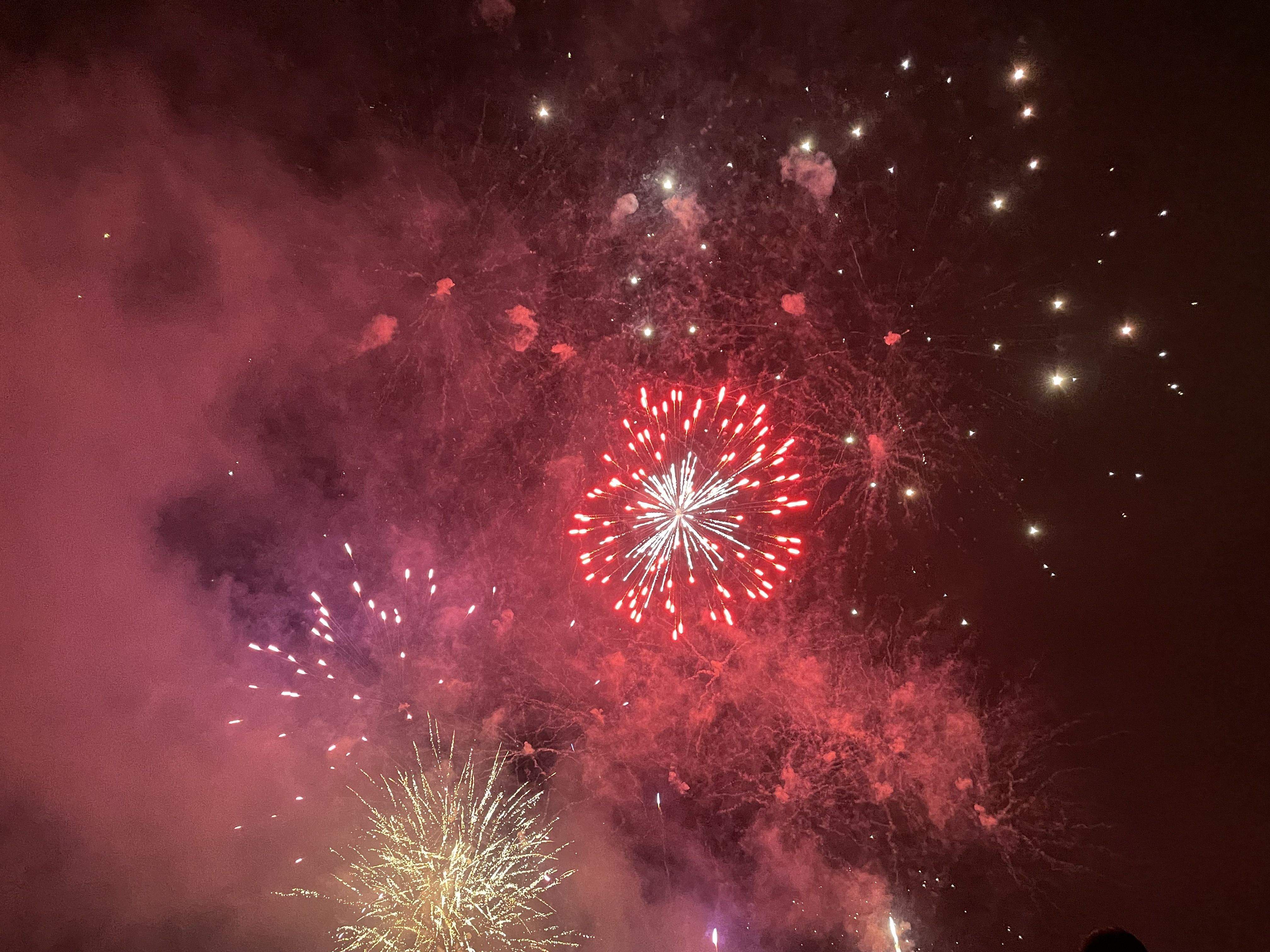 Focs artificials a l'Escardívol aquest diumenge de Festa Major. FOTO: NHS Focs artificials a l'Escardívol aquest diumenge de Festa Major. FOTO: NHS