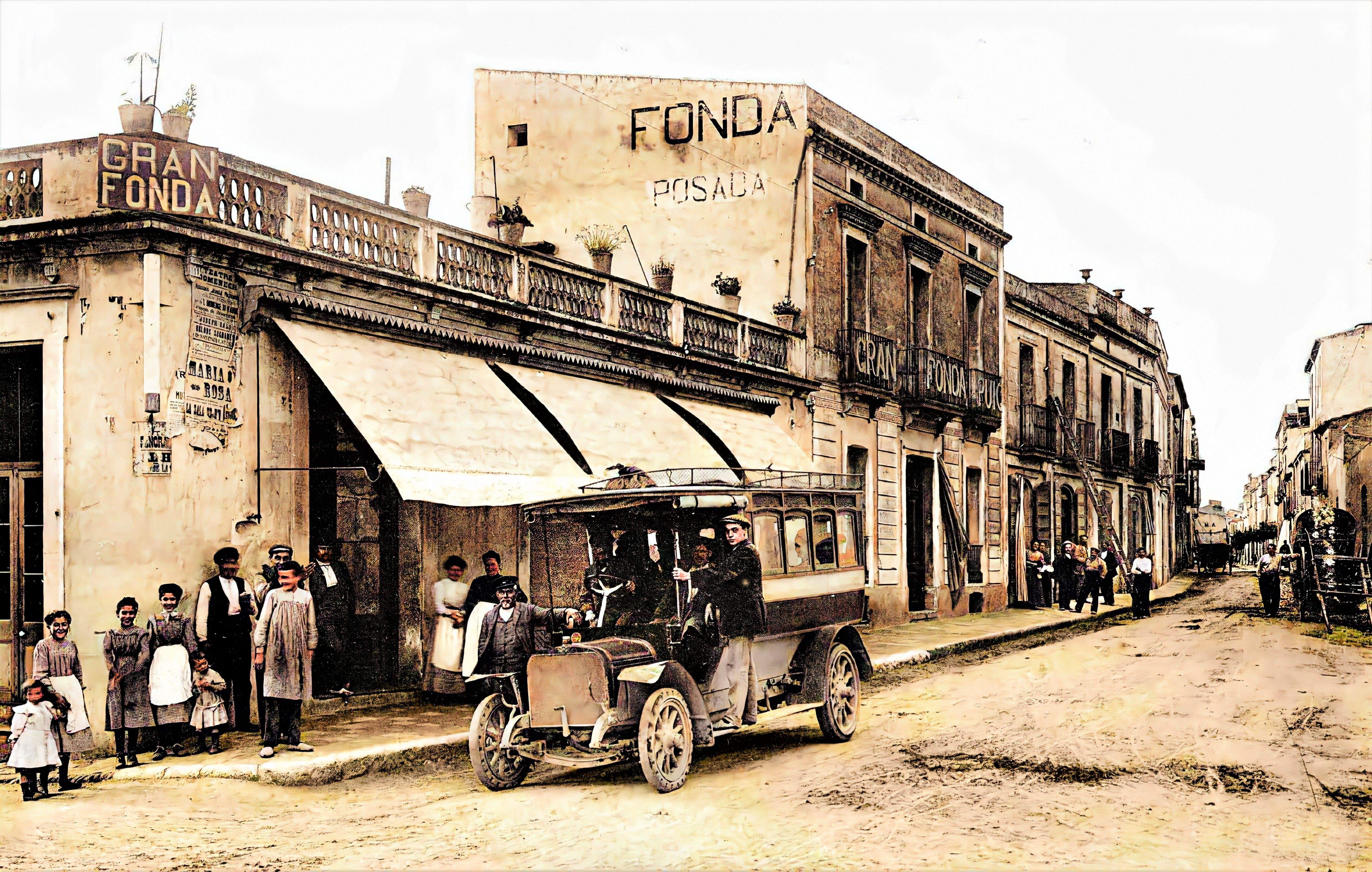 Postal d'Àngel Toldrà, acolorida per Josep Cornella, de la Gran Fonda Puig. FONT: Arxiu Roset