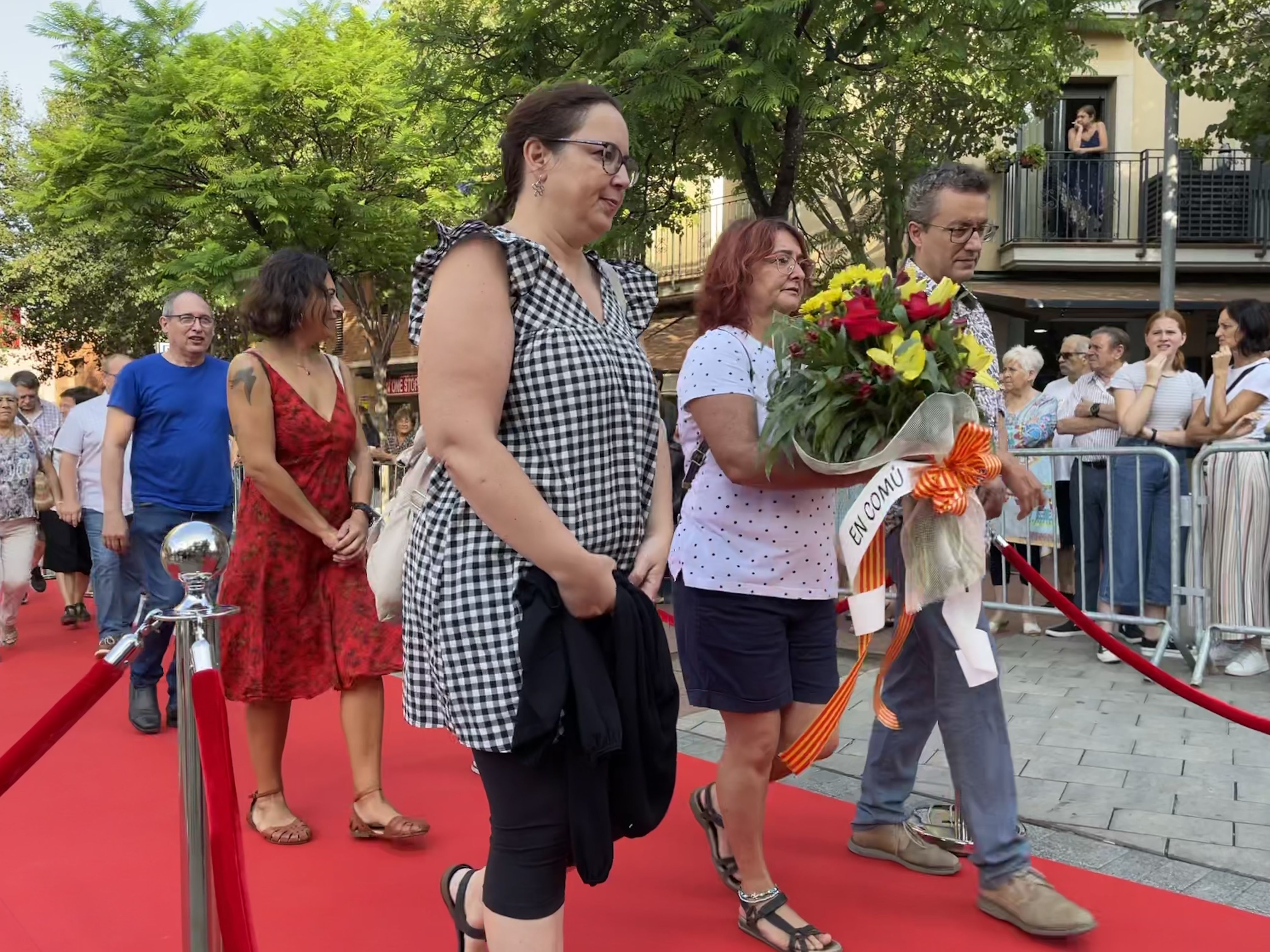 La ciutat ha viscut el tradicional acte institucional a la plaça de l'Onze de Setembre. FOTO: Arnau Martínez