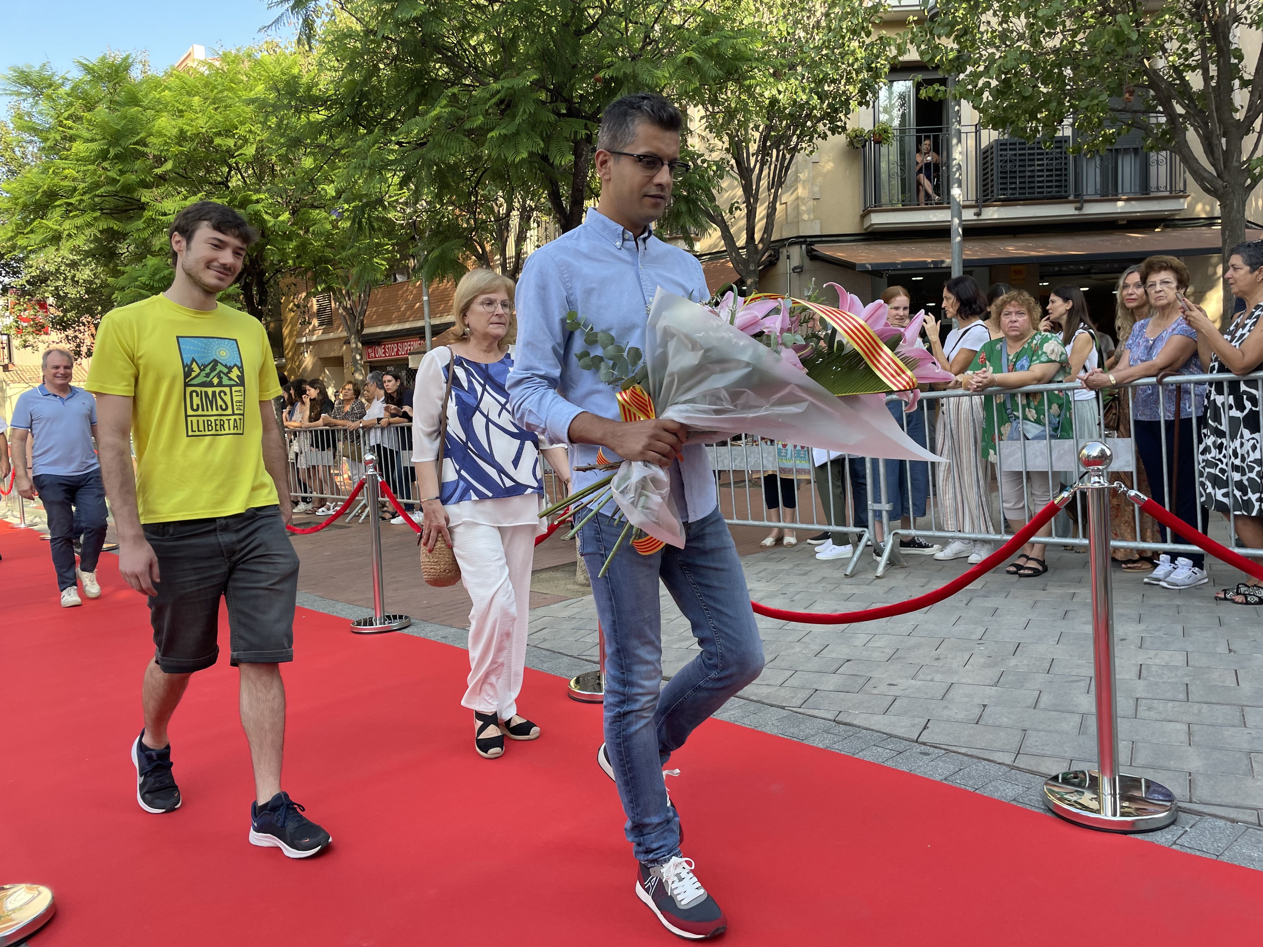 La ciutat ha viscut el tradicional acte institucional a la plaça de l'Onze de Setembre. FOTO: Arnau Martínez