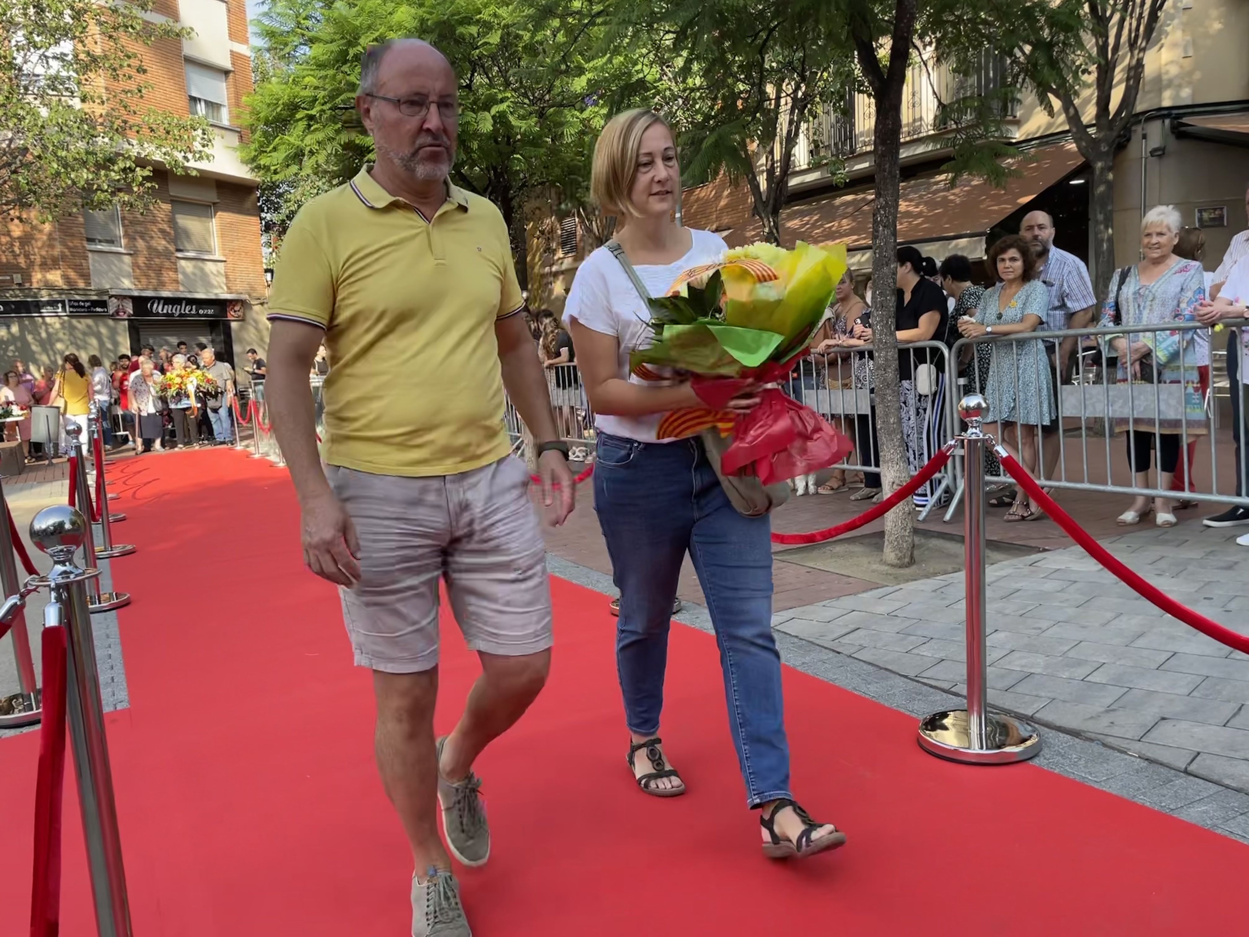 La ciutat ha viscut el tradicional acte institucional a la plaça de l'Onze de Setembre. FOTO: Arnau Martínez