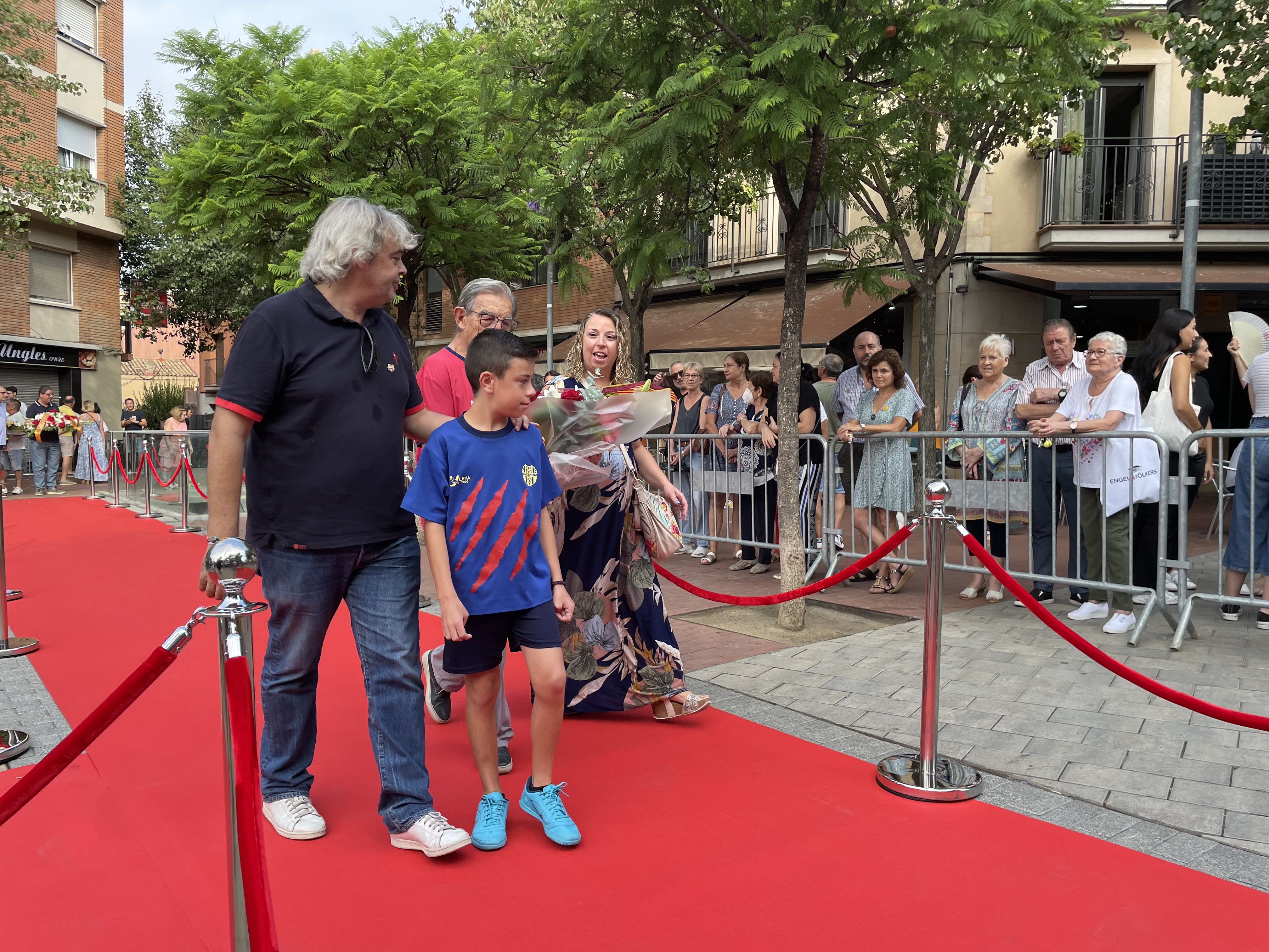 La ciutat ha viscut el tradicional acte institucional a la plaça de l'Onze de Setembre. FOTO: Arnau Martínez