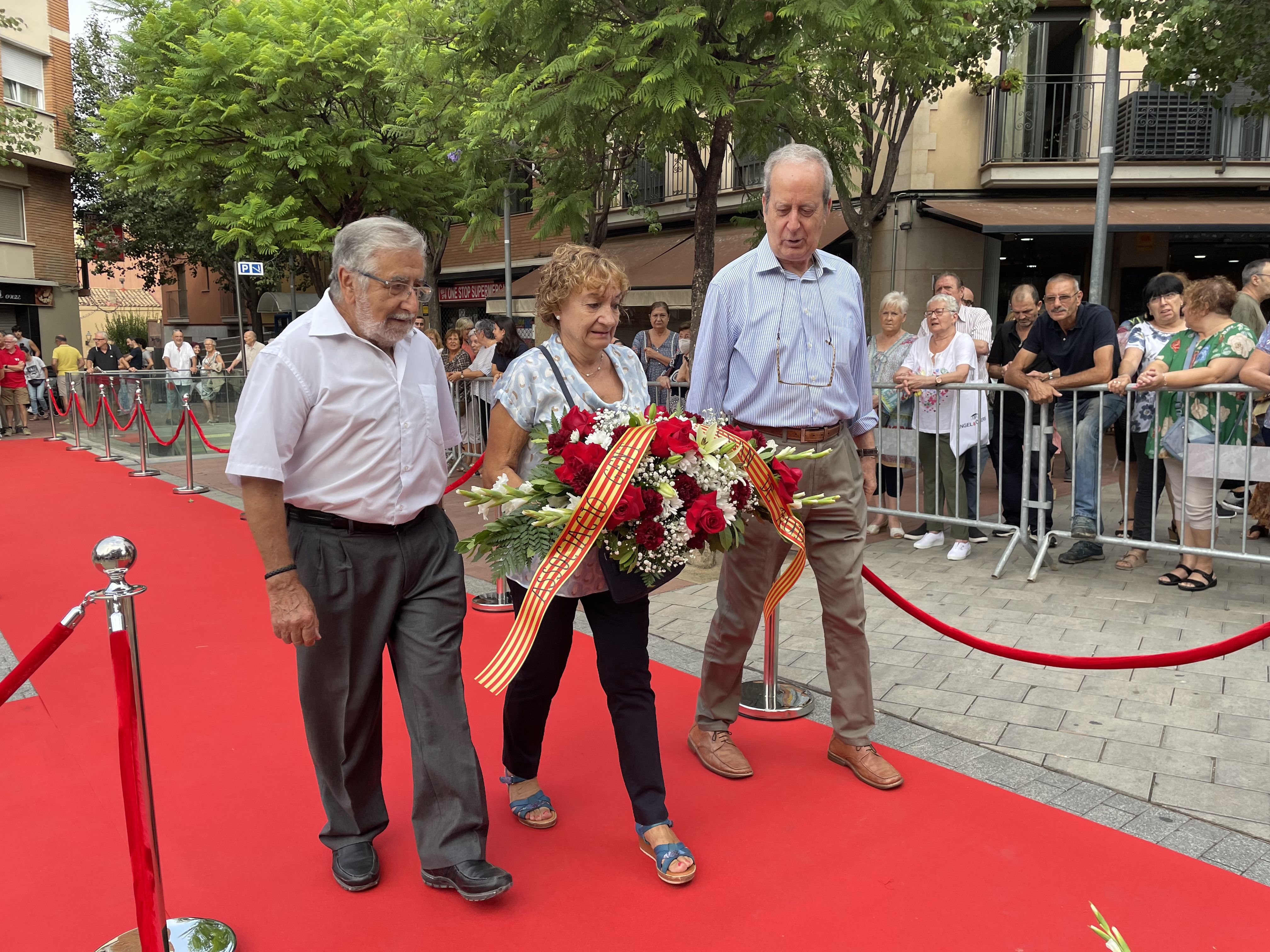 La ciutat ha viscut el tradicional acte institucional a la plaça de l'Onze de Setembre. FOTO: Arnau Martínez