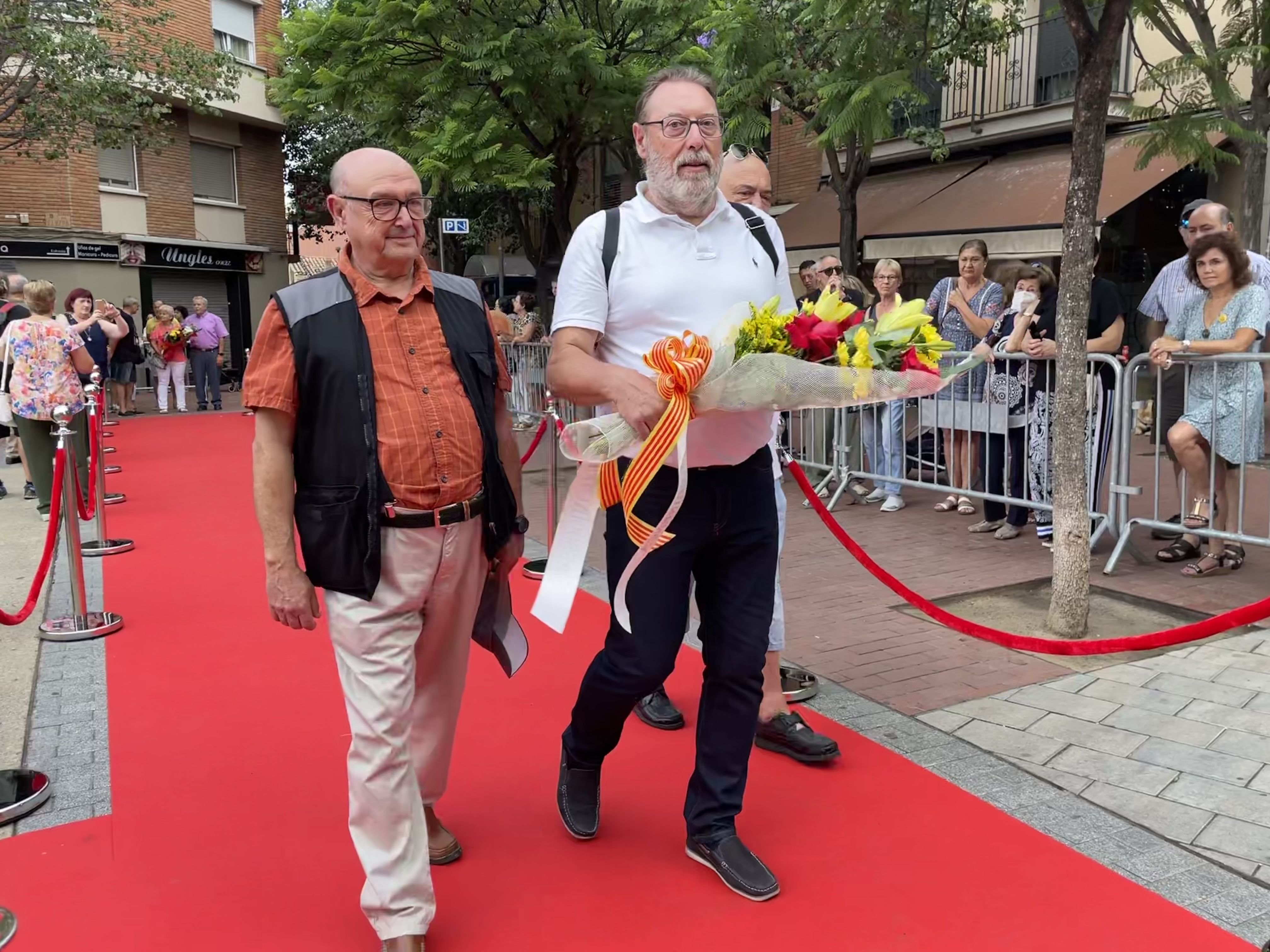 La ciutat ha viscut el tradicional acte institucional a la plaça de l'Onze de Setembre. FOTO: Arnau Martínez