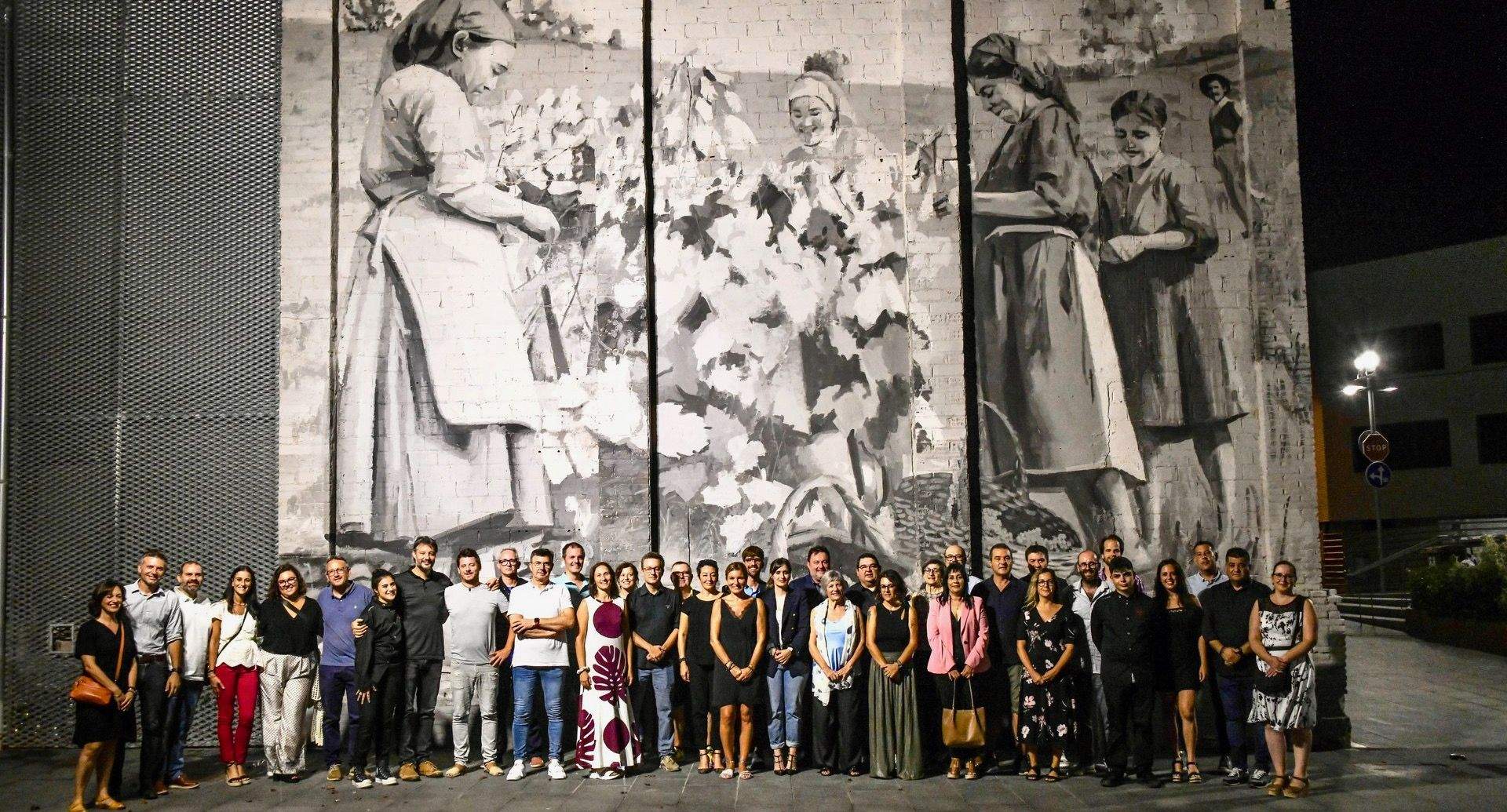 Representants institucionals i dels Premis Vinari. FOTO: Ajuntament de Rubí - Localpres