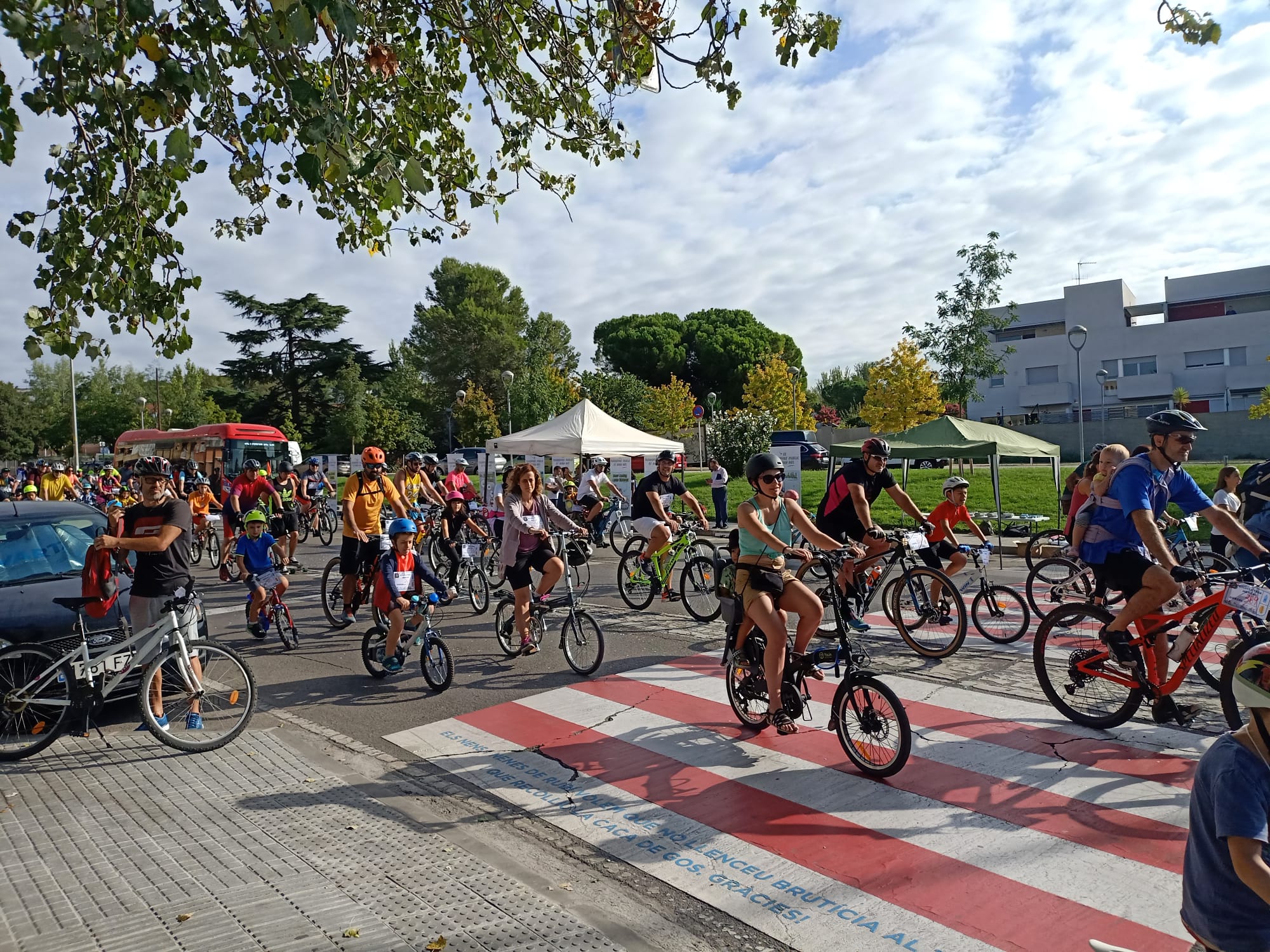 Rubí celebra la 22a edició de la Bicicletada del Mercat després de dos anys. FOTO: Estela Luengo