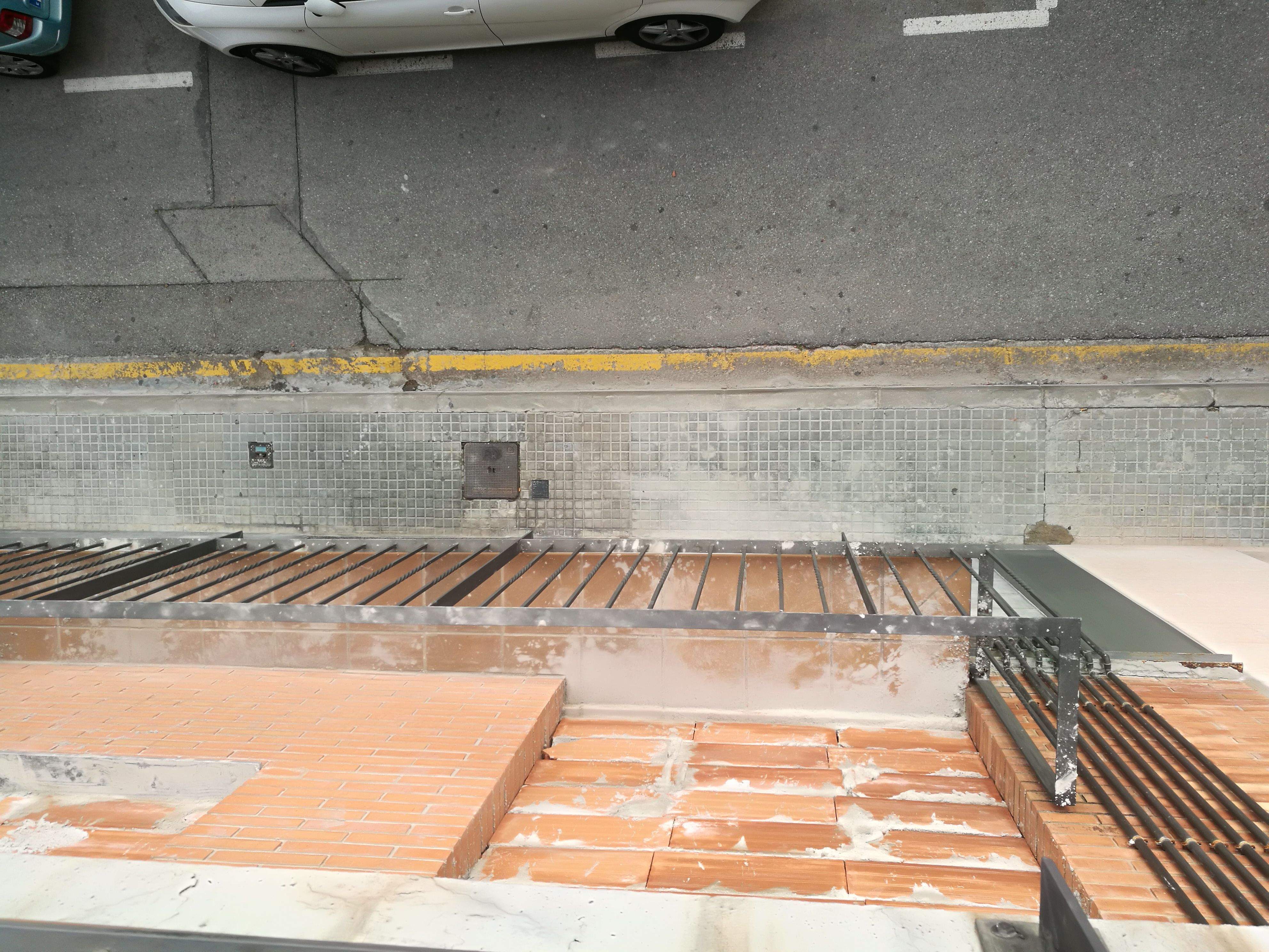 Un pis de Rubí tapiat per evitar ocupacions il·legals. FOTO: Arxiu