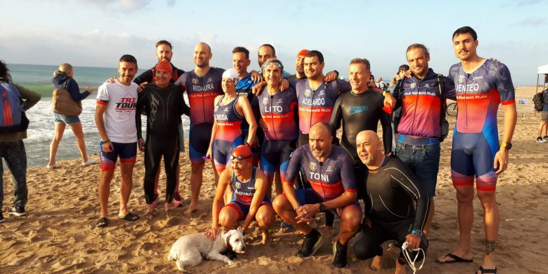 Esportistes del CN Rubí van participar en el triatló del Prat. FOTO: Cedida