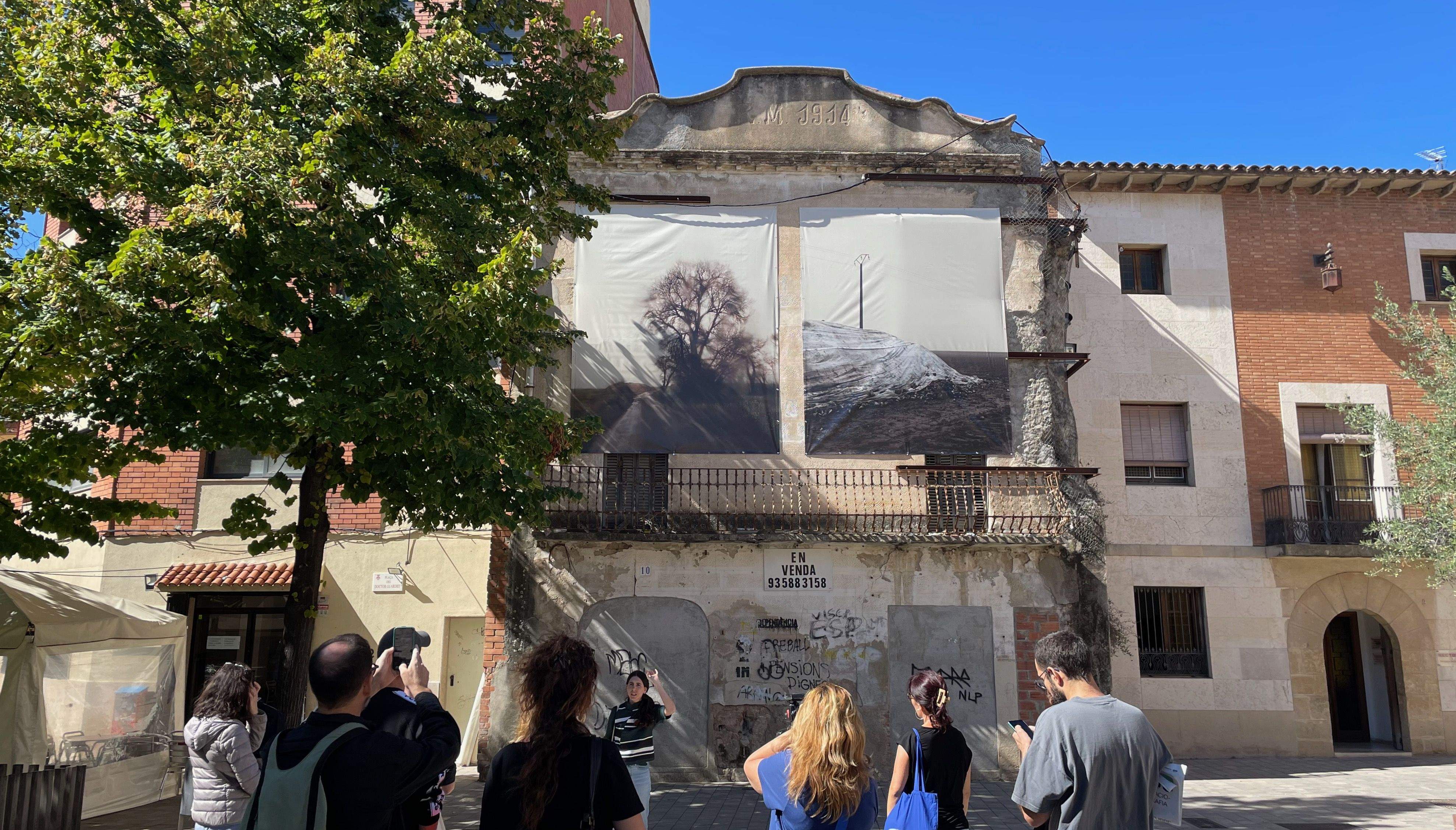 Imatges de La Nuu 2022 auna façana de la plaça Dr. Guardiet. FOTO: NHS