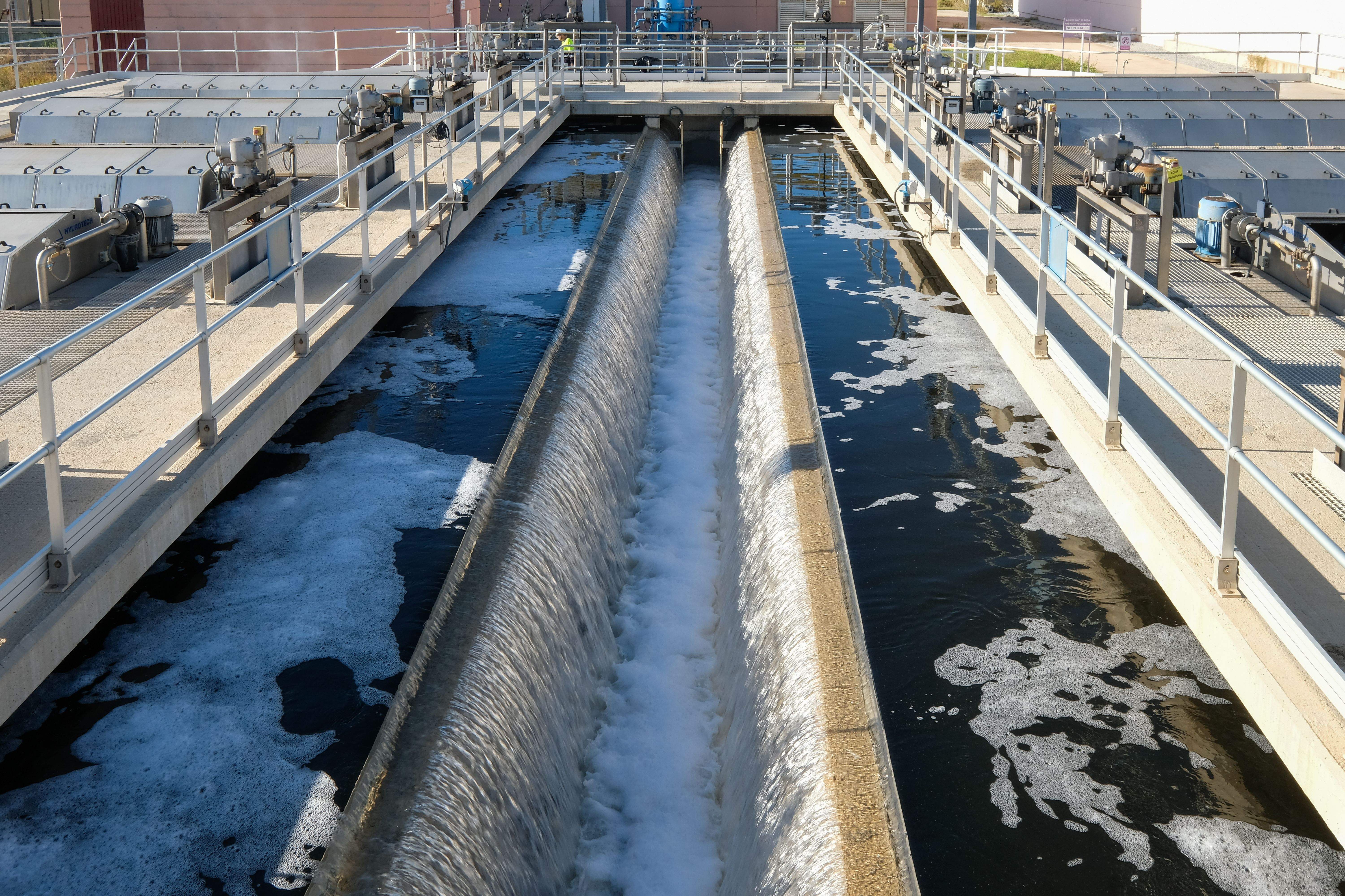 Primera fase del tractament de regeneració a l'EDAR del Baix Llobregat. FOTO: Cedida