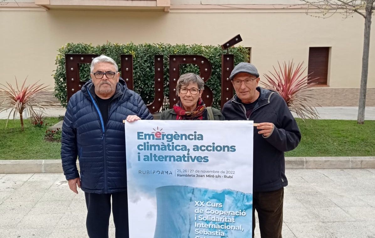 Membres de Rubí Solidari durant la presentació de la nova edició del curs. FOTO: Cedida