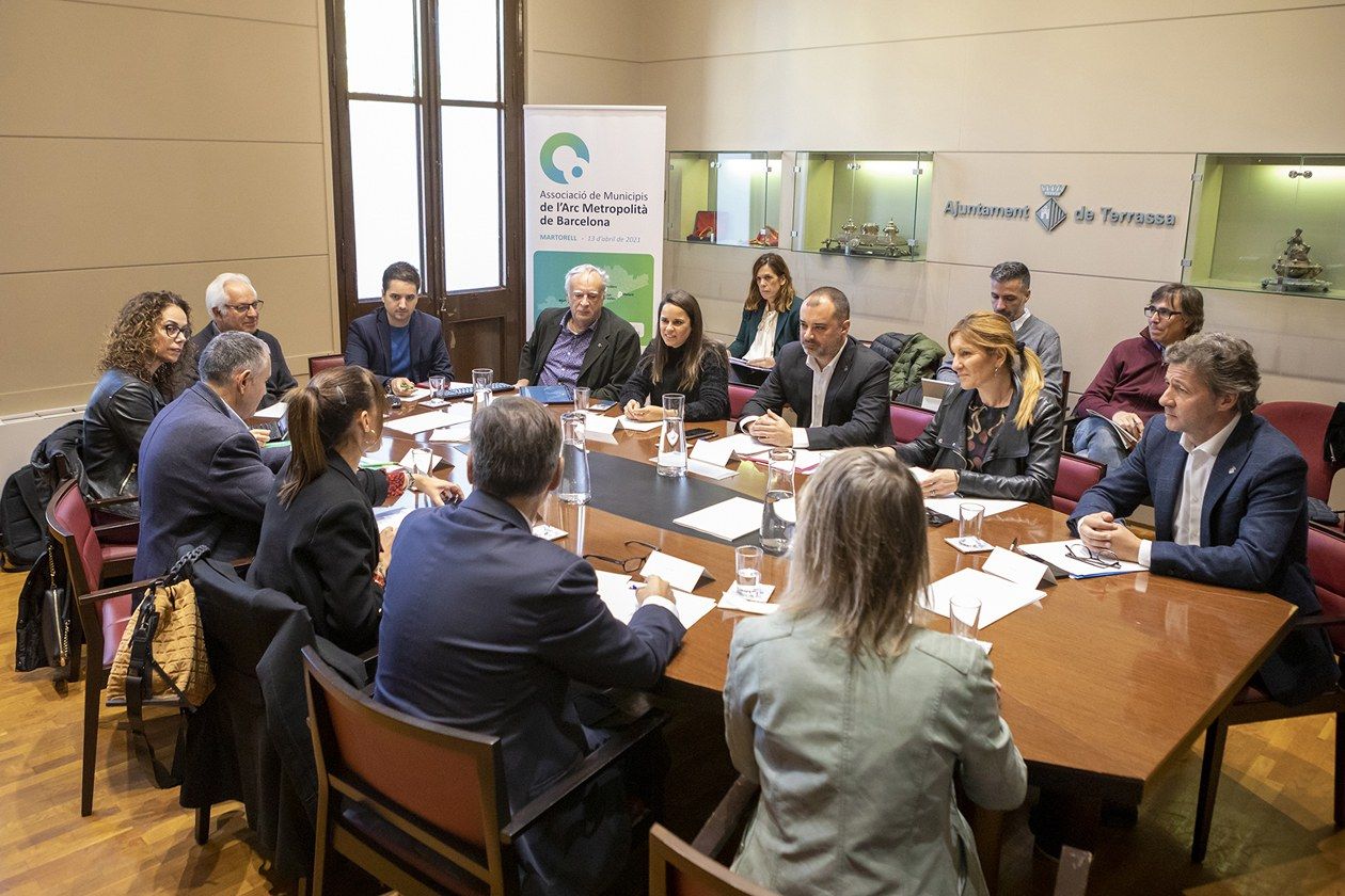 Reunió dels alcaldes de les ciutats que integren l'Associació de Municipis de l'Arc Metropolità. FOTO: Rafael Casanova