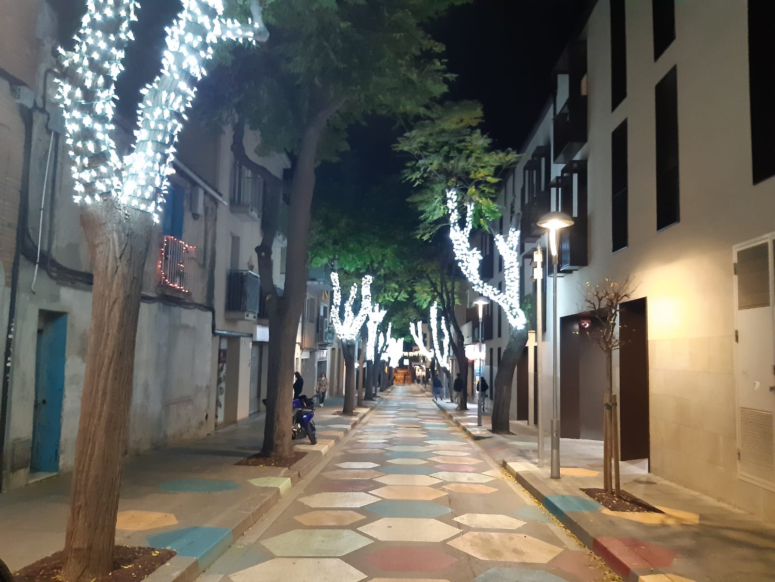 Carrer Cervantes aquest mes de desembre. FOTO: Andrea Sánchez Esteban Carrer Cervantes aquest mes de desembre. FOTO: Andrea Sánchez Esteban