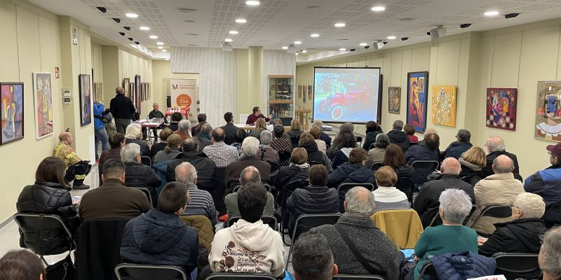 L'auditori de la Fundació Vallhonrat durant la presentació del nou Butlletí del CER. FOTO: NHS L'auditori de la Fundació Vallhonrat durant la presentació del nou Butlletí del CER. FOTO: NHS