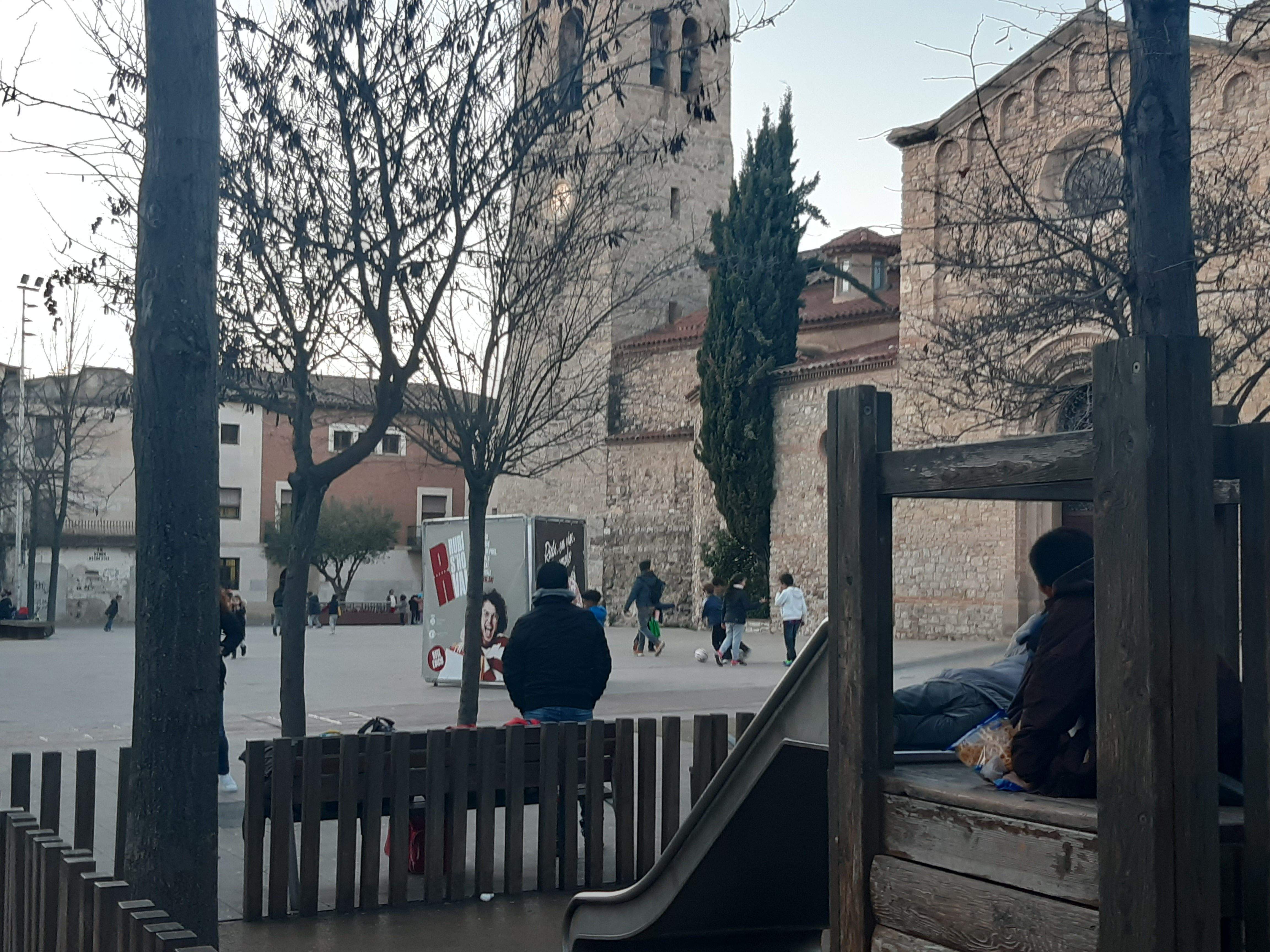 Les notícies més destacades. Plaça Dr.Guardiet de Rubí. FOTO: Andrea Sánchez Esteban
