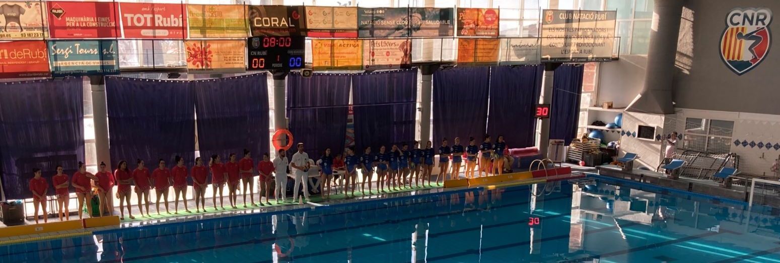 Partit de l'equip de waterpolo absolut femení del CN Rubí i el CN Boadilla. FOTO: Cedida