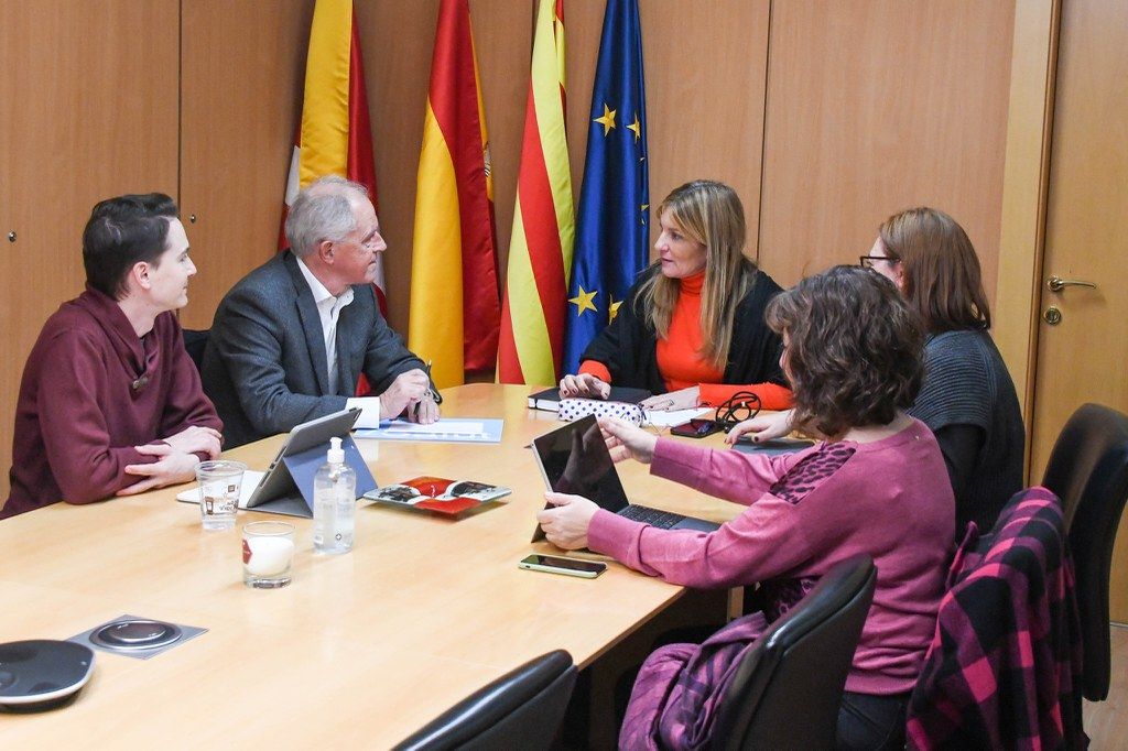 Un moment de la trobada entre l’alcaldessa de Rubí i el nou gerent de l'Àmbit Metropolità Nord. FOTO: Ajuntament de Rubí-Localpres