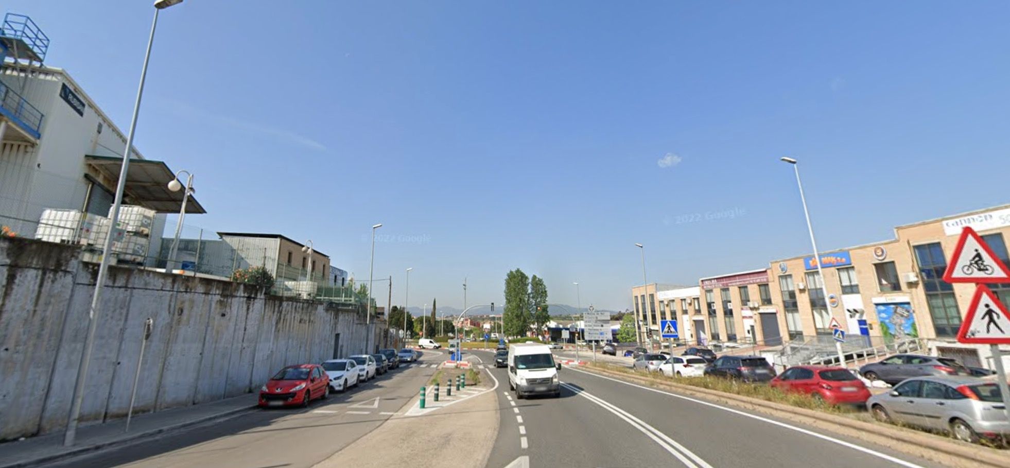 Tram de la C-1413 abans d'arribar al tanatori de Rubí. FOTO: Google Maps Tram de la C-1413 abans d'arribar al tanatori de Rubí. FOTO: Google Maps