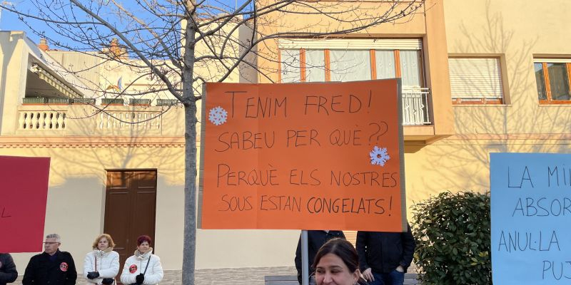 Les treballadores de les escoles bressol Sol Solet i la Lluna han protestat per tenir el sou congelat. FOTO: NHS