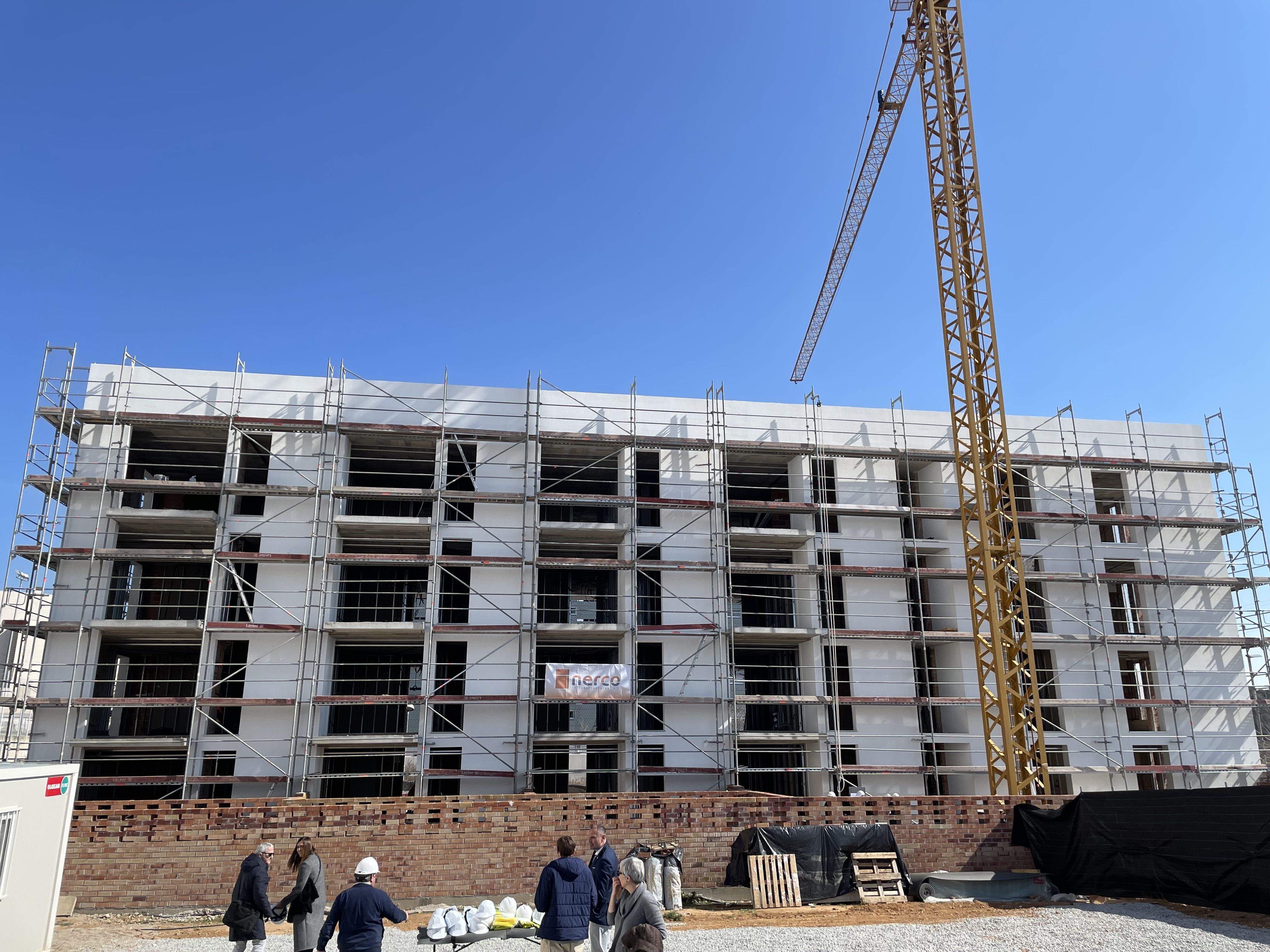 Nova promoció de pisos al carrer Marconi de Rubí. FOTO: NHS