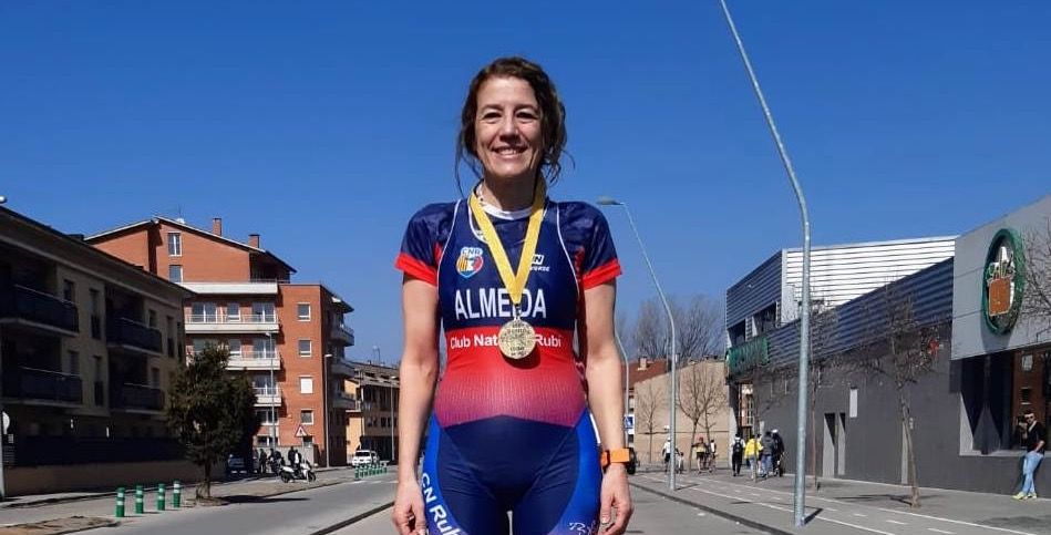 Marisol Almeida, medalla d'or al Duatló de Vic 2023. FOTO: CN Rubí Marisol Almeida, medalla d'or al Duatló de Vic 2023. FOTO: CN Rubí