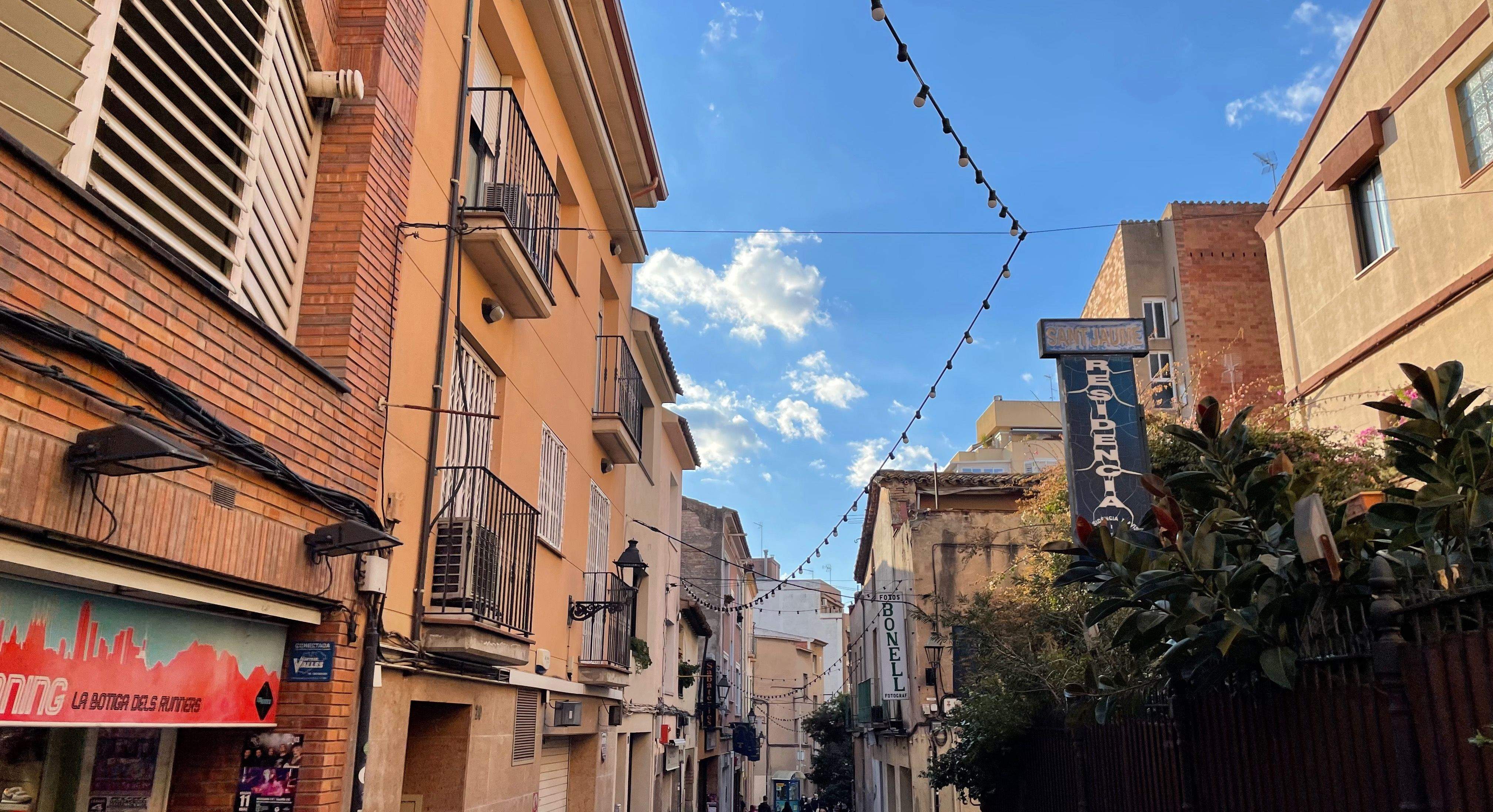 Les notícies més destacades de la setmana a Rubí. Carrer de Sant Cugat de Rubí. FOTO: NHS