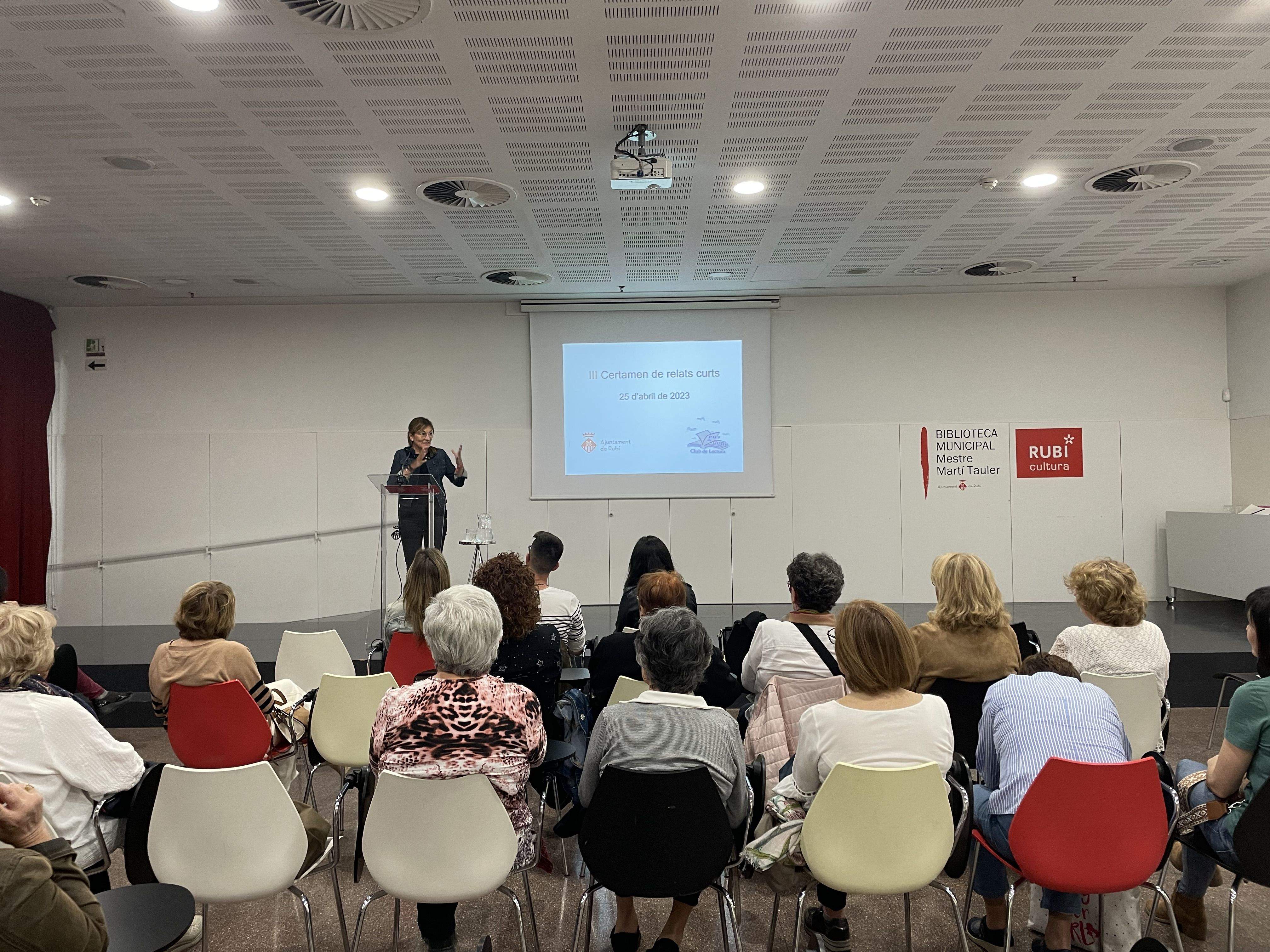 Entrega dels premis del concurs de relats curts "Veus de dona". FOTO: E.L.