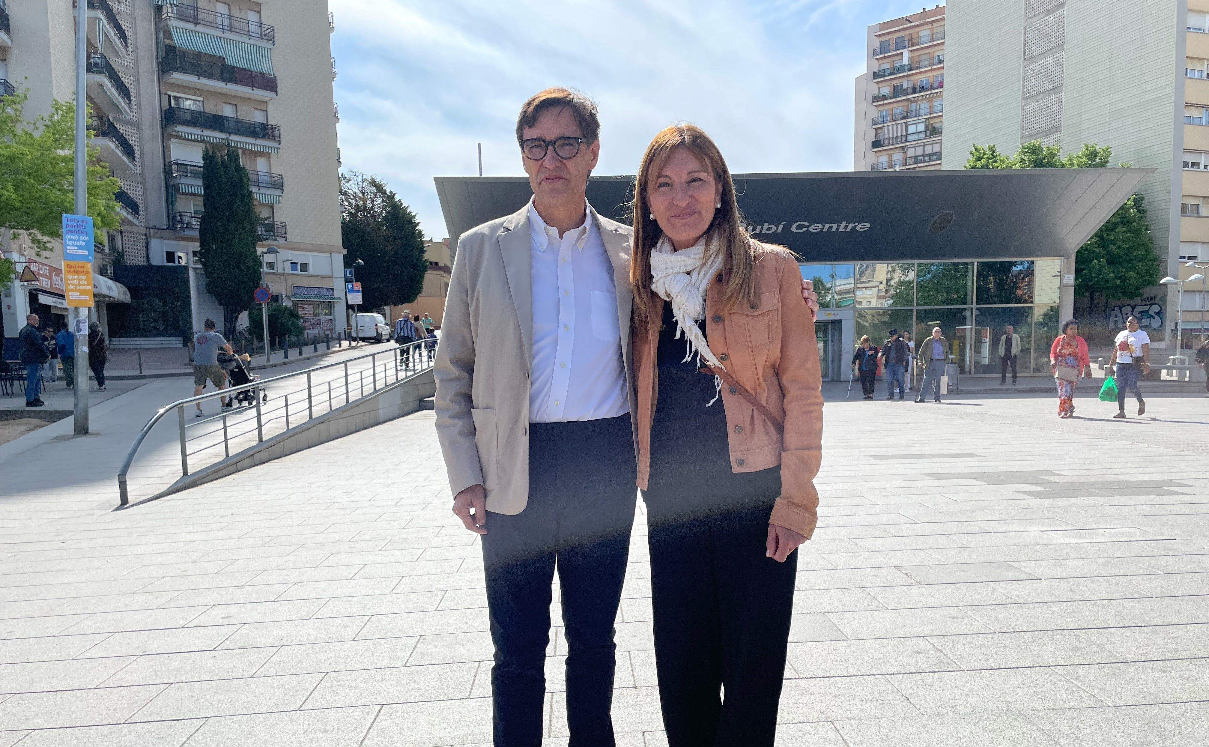 L'alcaldessa, Ana María Martínez, i el  el primer secretari del PSC, Salvador Illa, durant la seva visita a Rubí. FOTO: E.L. L'alcaldessa, Ana María Martínez, i el  el primer secretari del PSC, Salvador Illa, durant la seva visita a Rubí. FOTO: E.L.