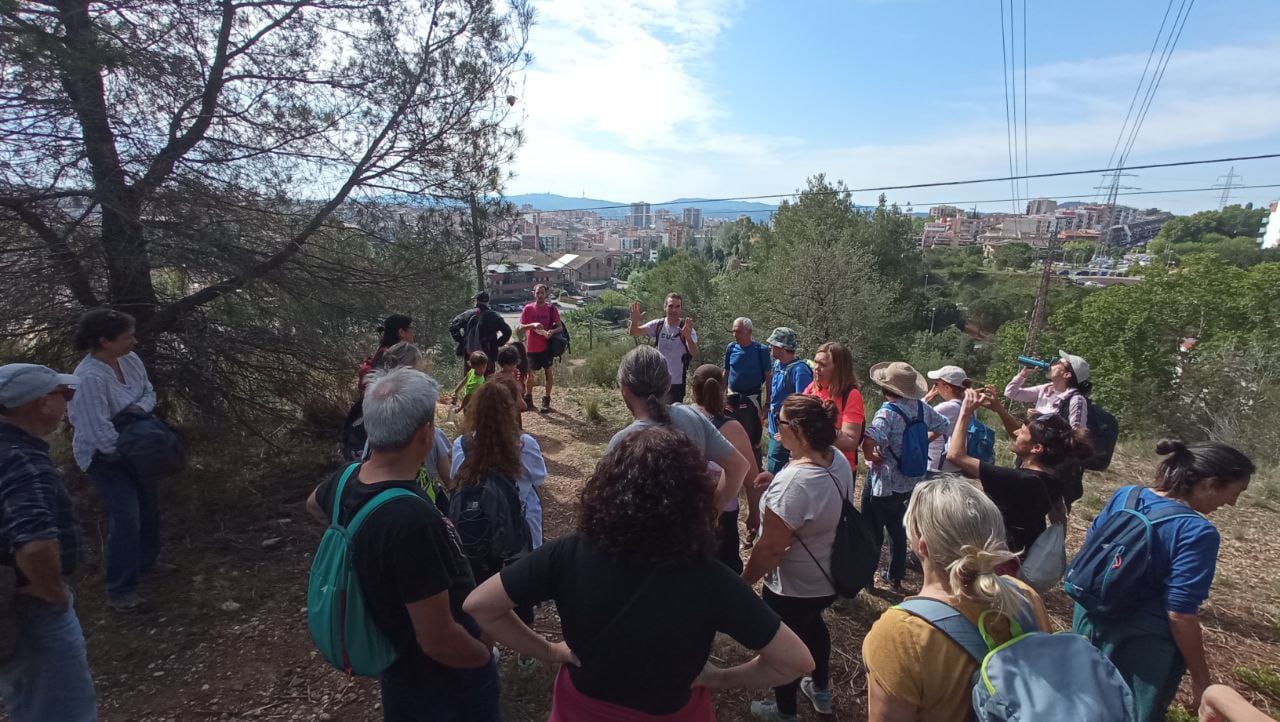 Passejada reivindicativa de l'AUP per l'espai natural de Rubí. FOTO: Redacció.