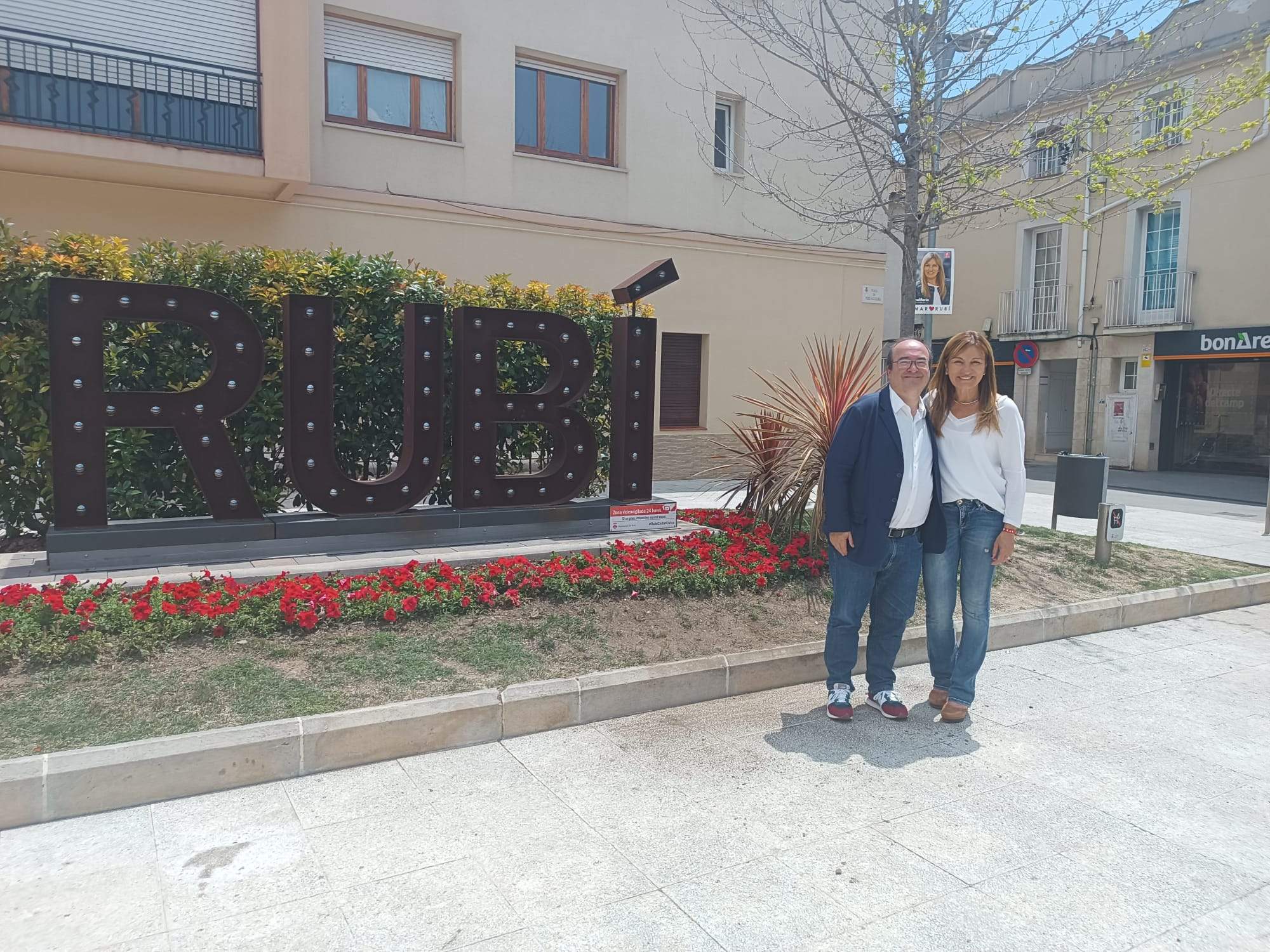 Ana Maria Martínez i Miquel Iceta durant la seva visita a la ciutat. FOTO: Cedida
