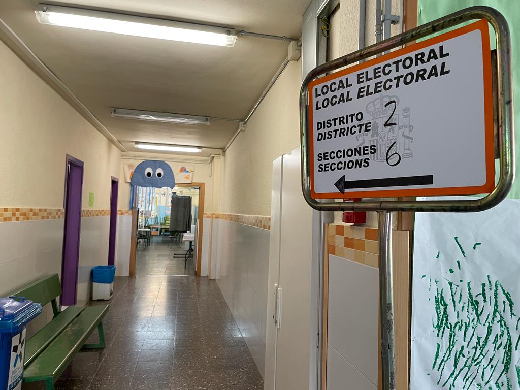 Col·legi electoral a Rubí. FOTO: Estela Luengo. Col·legi electoral a Rubí. FOTO: Estela Luengo.