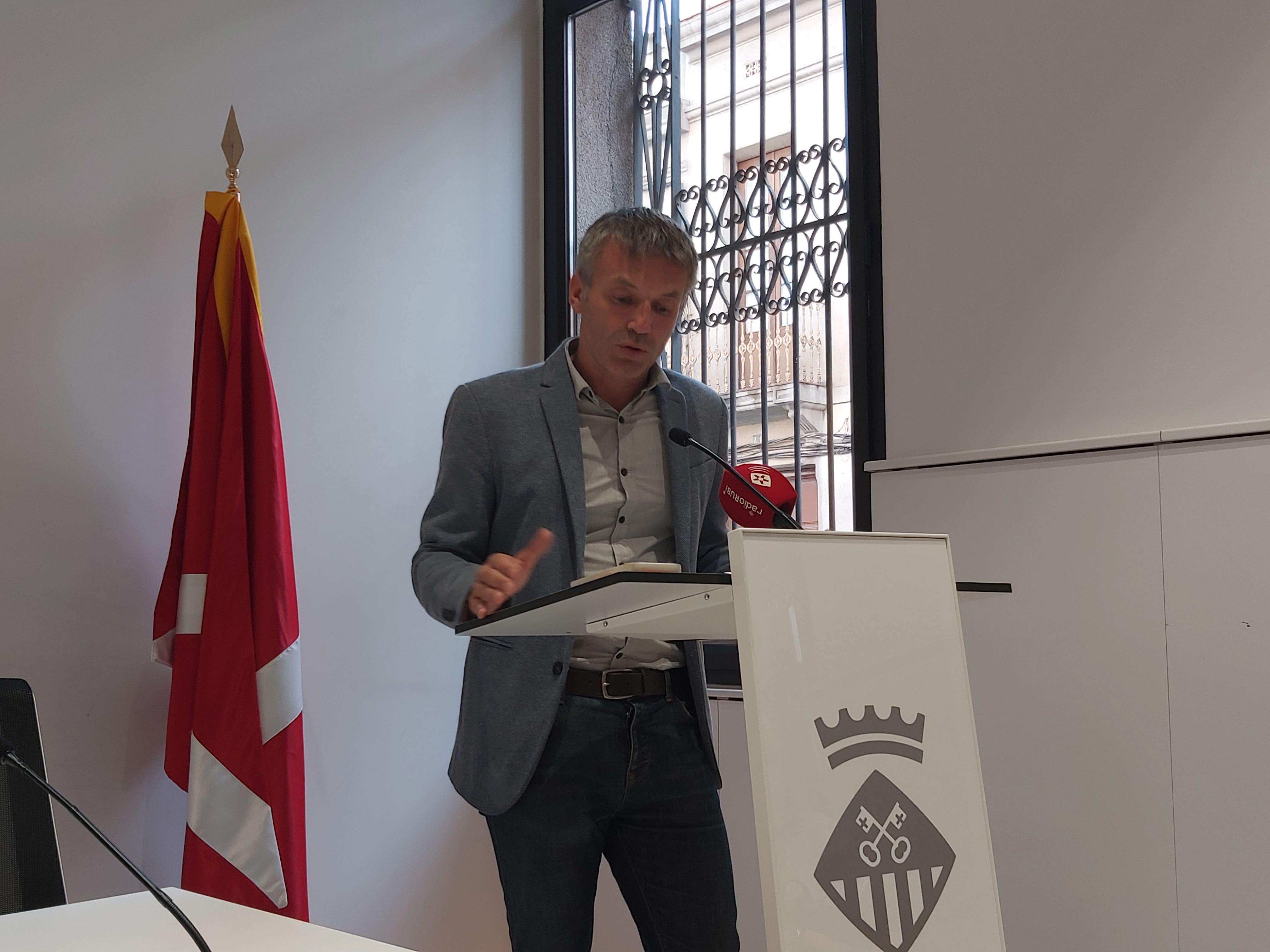 Xavier Corbera, d'ERC, durant la roda de premsa del dijous. FOTO: E.L.