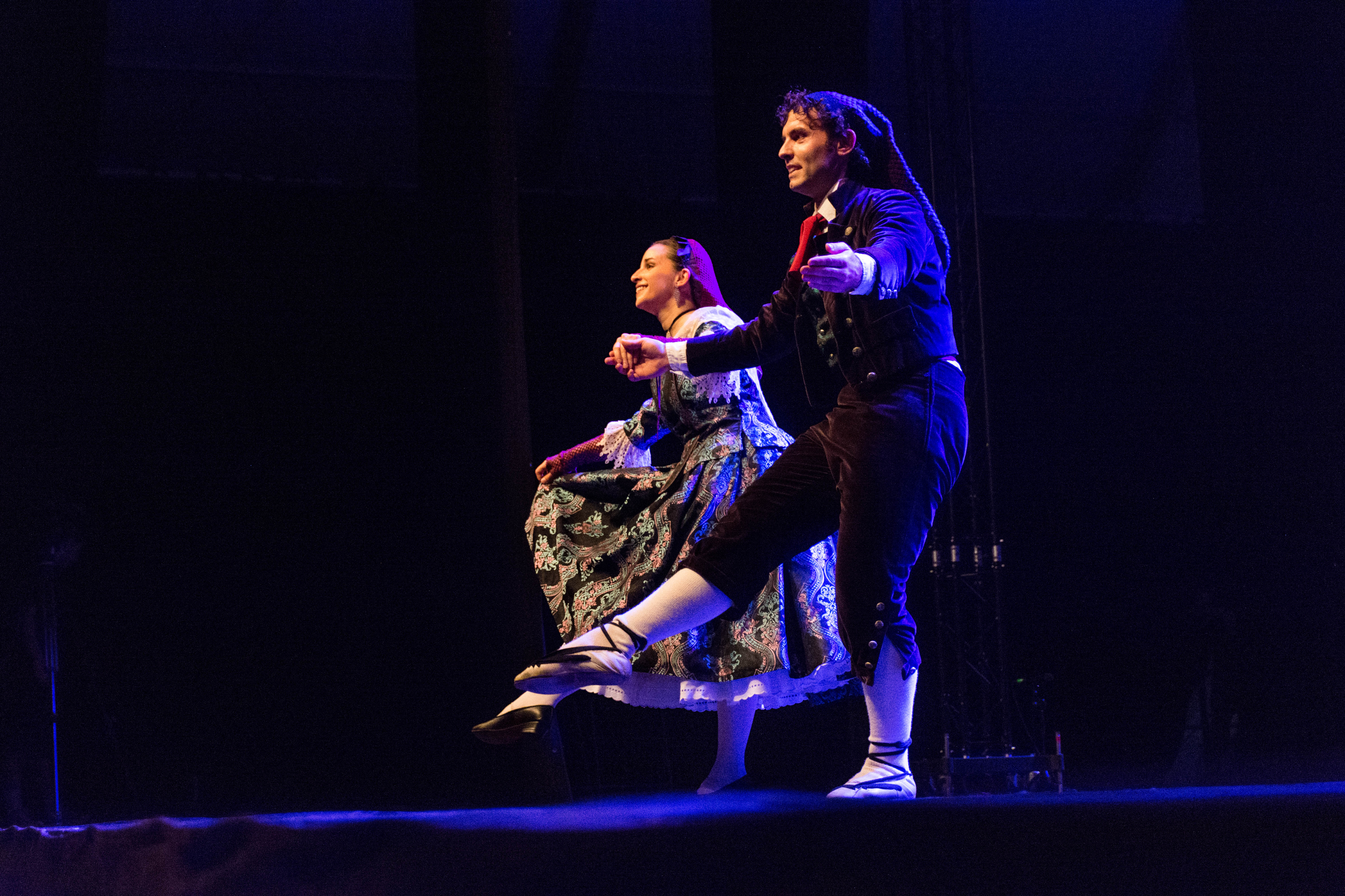  Espectacle de l'Esbart Dansaire per la Festa Major. FOTO: Carmelo Jiménez